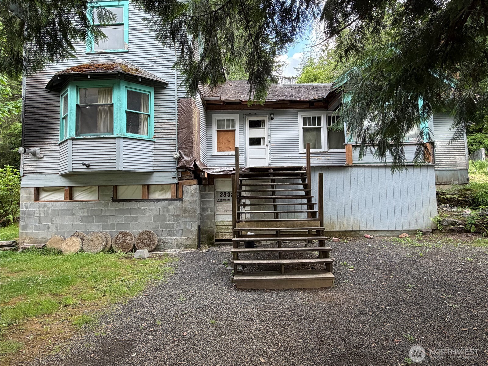 2833 Wishkah Road Property Photo 1
