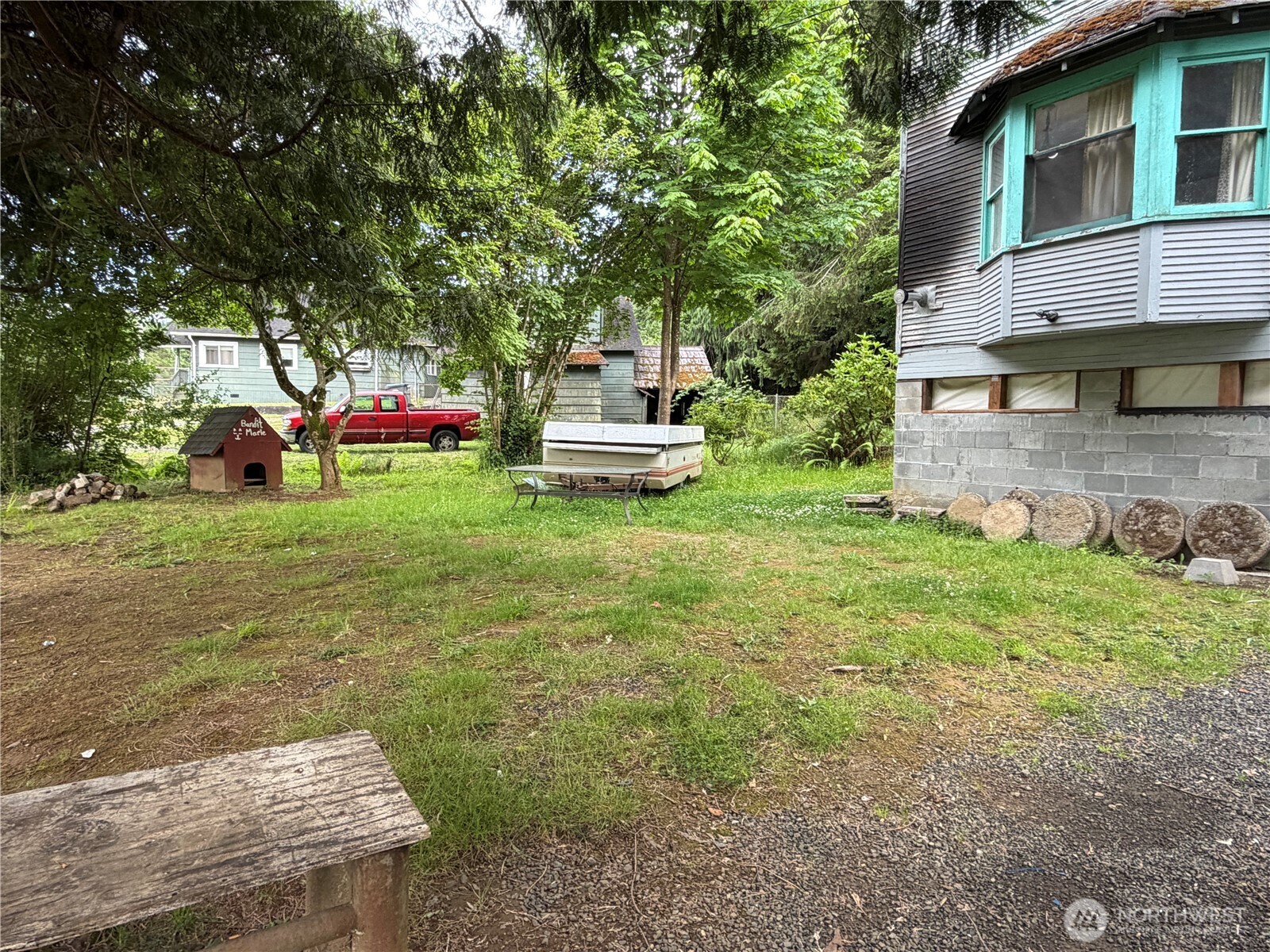 2833 Wishkah Road Property Photo 3
