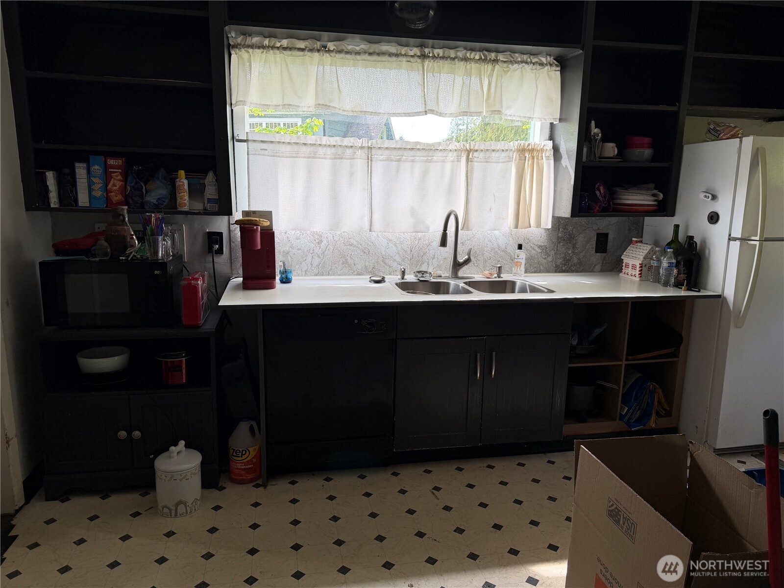 2833 Wishkah Road Property Photo 8