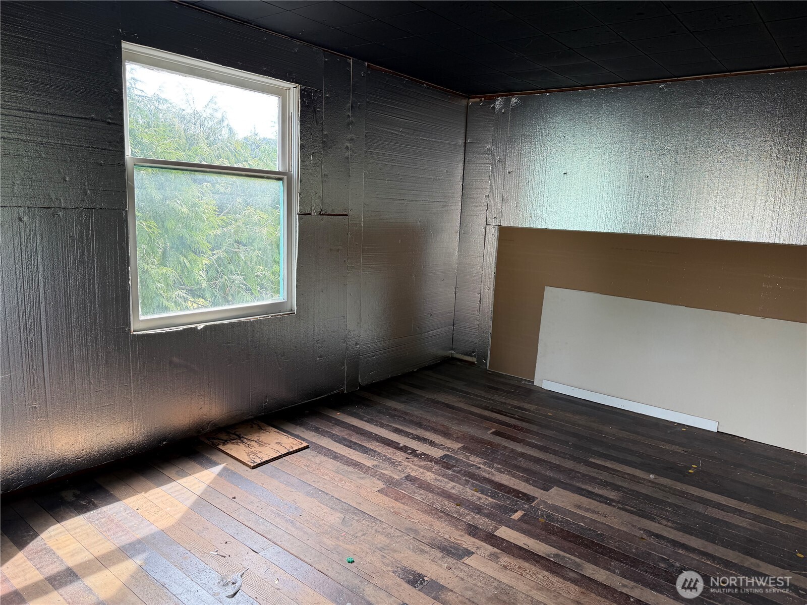 2833 Wishkah Road Property Photo 18