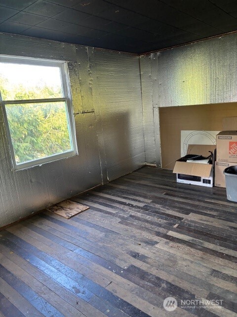 2833 Wishkah Road Property Photo 21