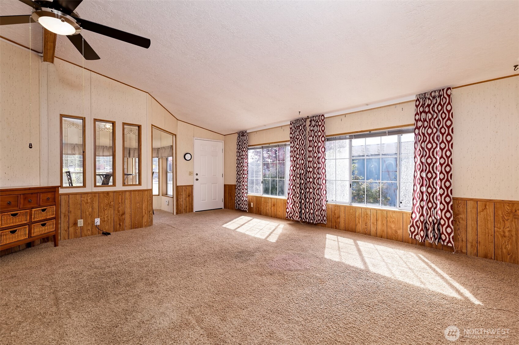 11 Donder Road Property Photo 3