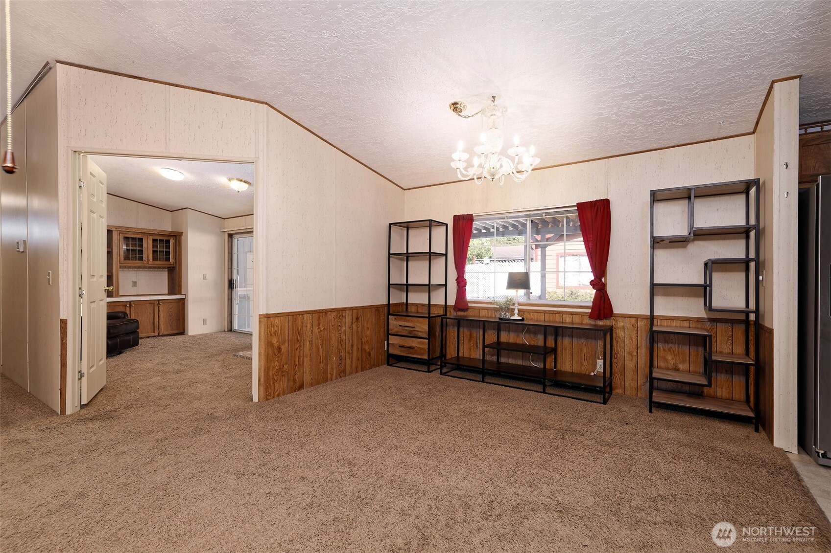 11 Donder Road Property Photo 5