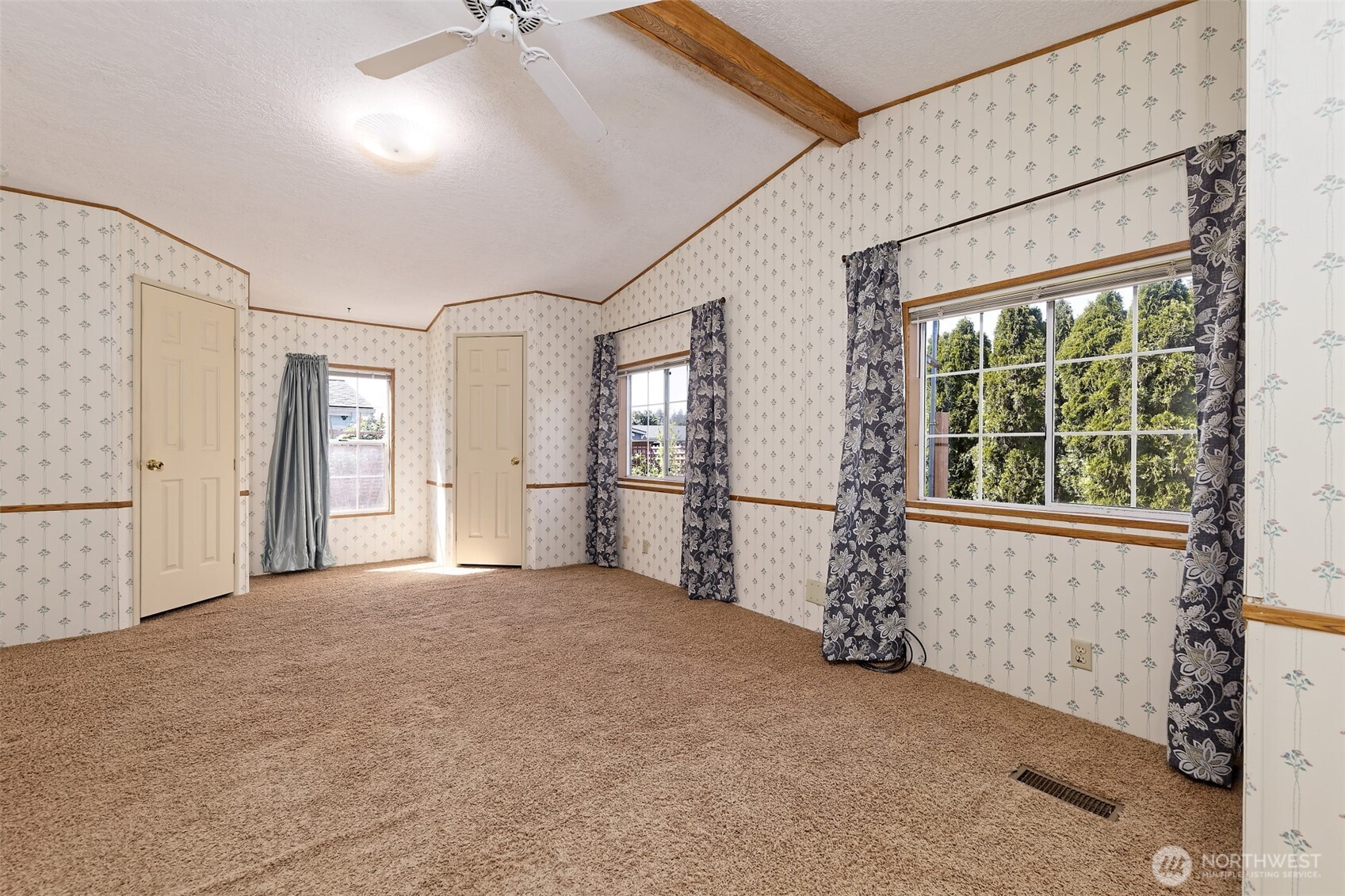 11 Donder Road Property Photo 12