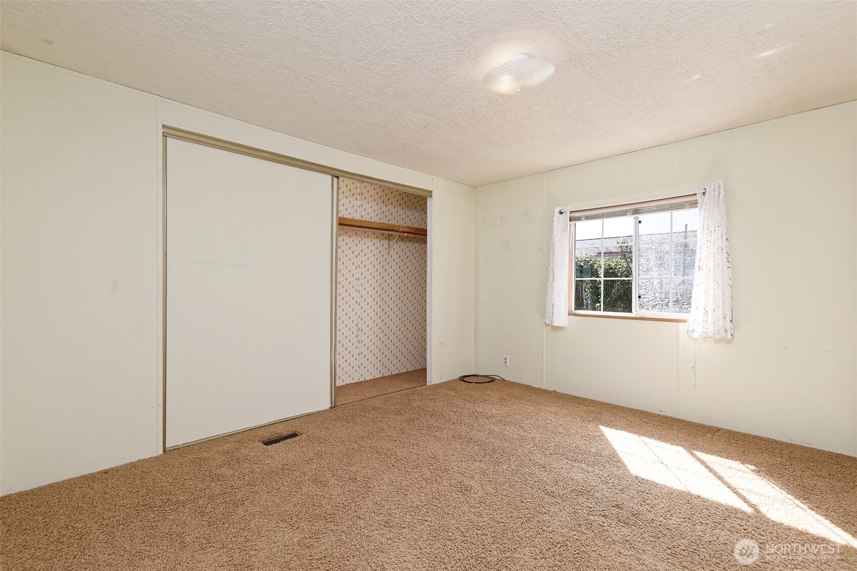 11 Donder Road Property Photo 16