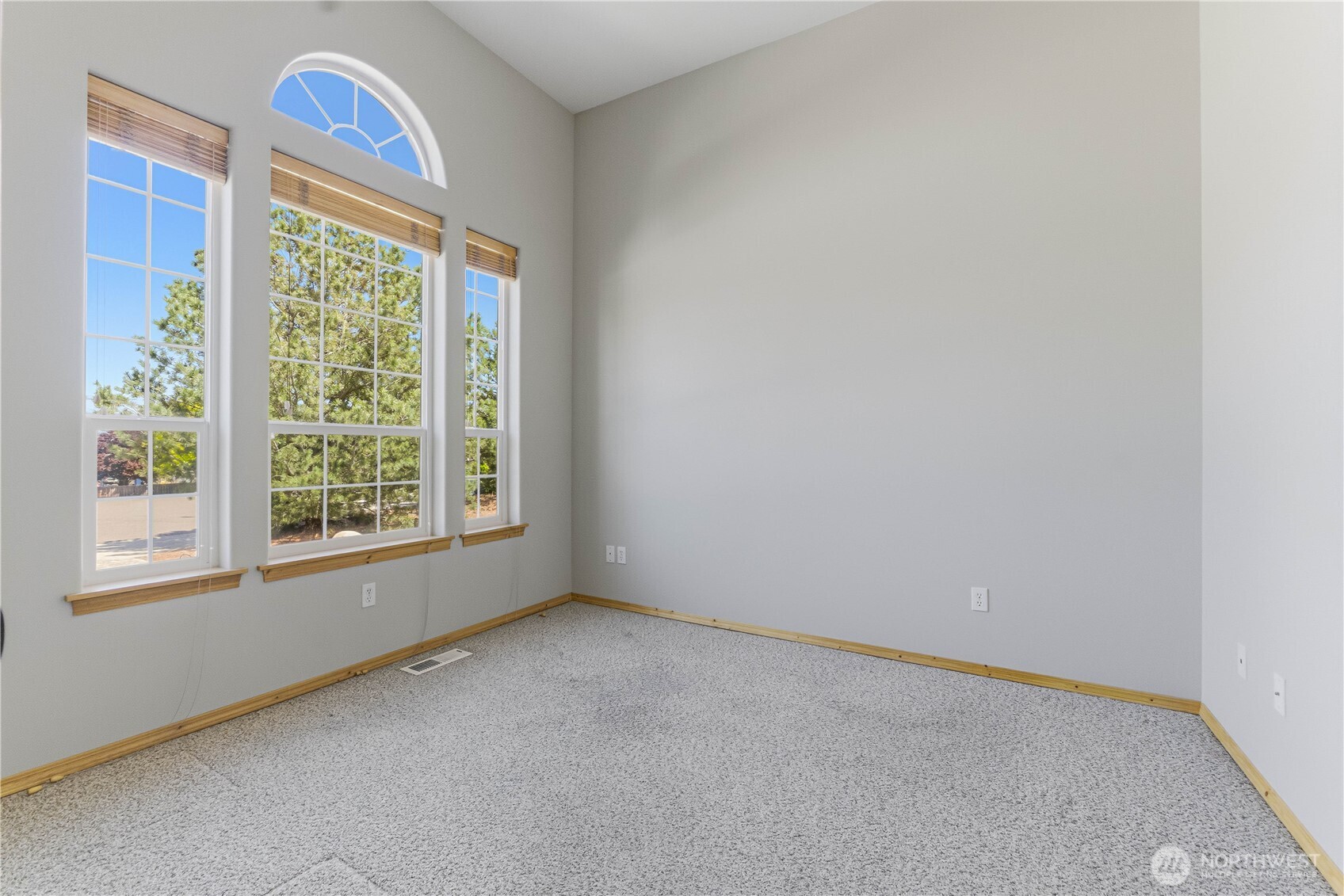 308 Kray Ike Court Property Photo 29