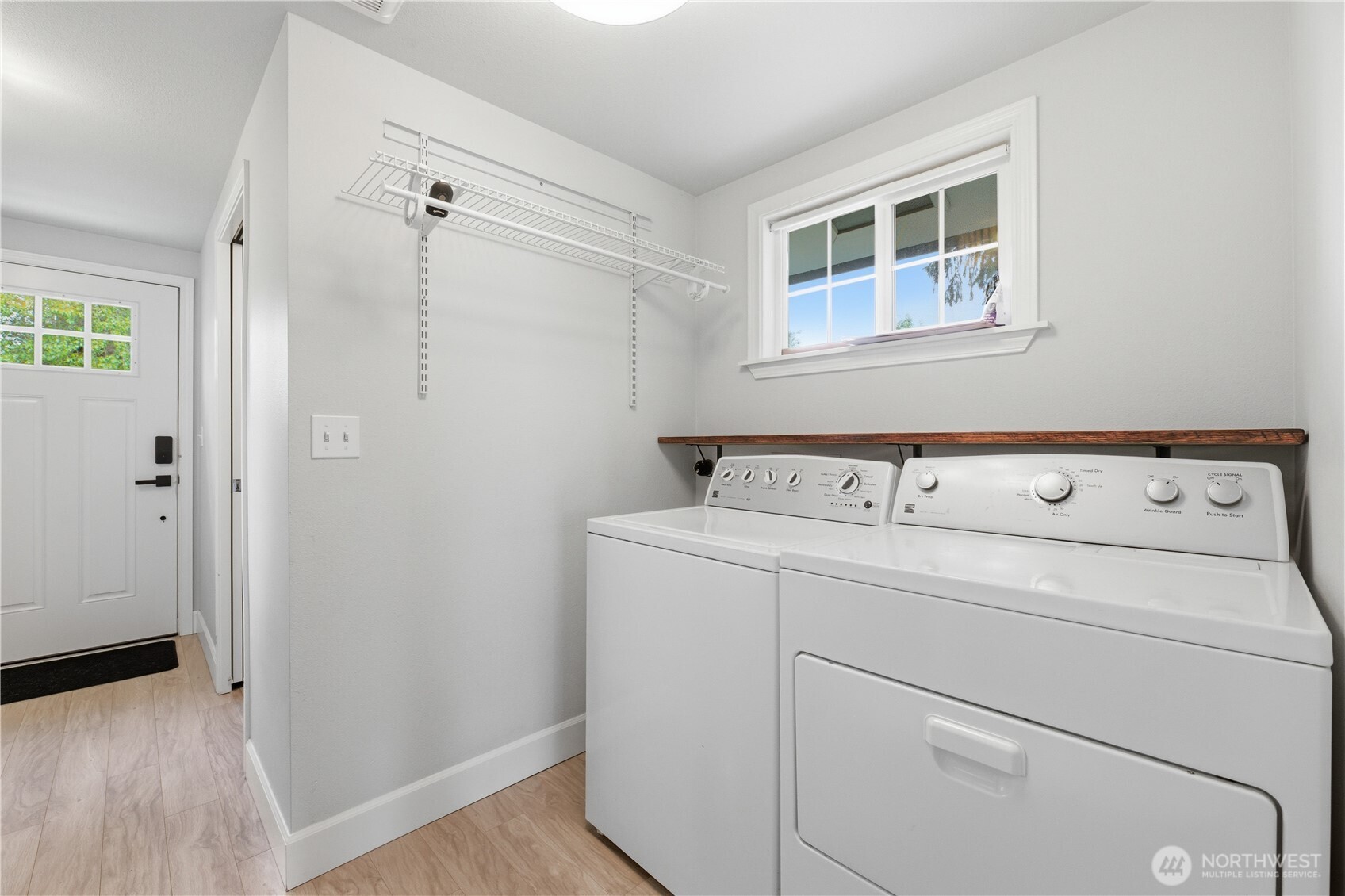 10209 A Street Property Photo 14