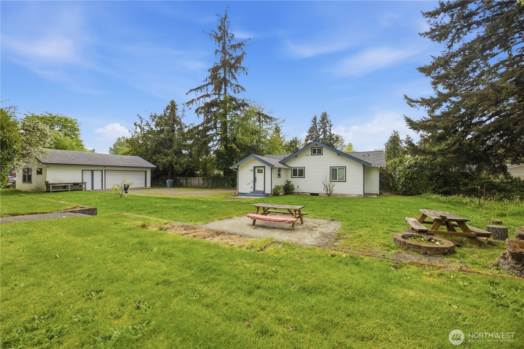 10209 A Street Property Photo 24
