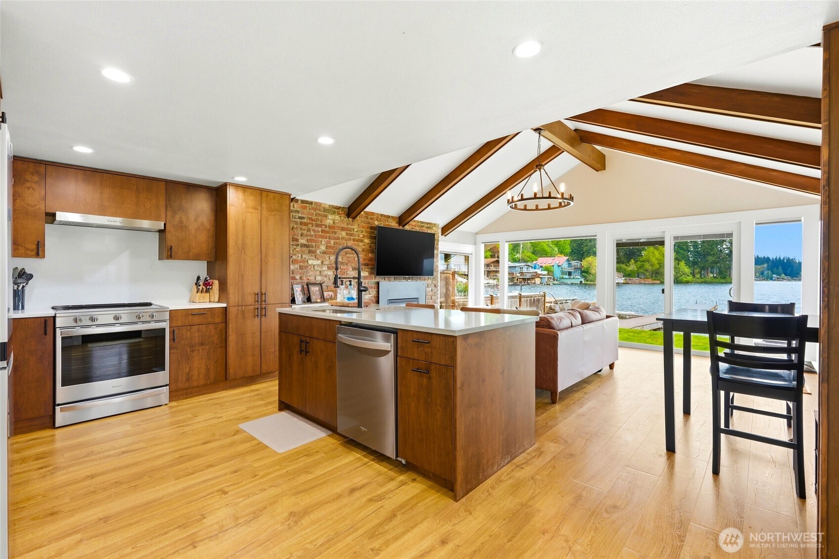 4302 Peninsula Road Property Photo 13