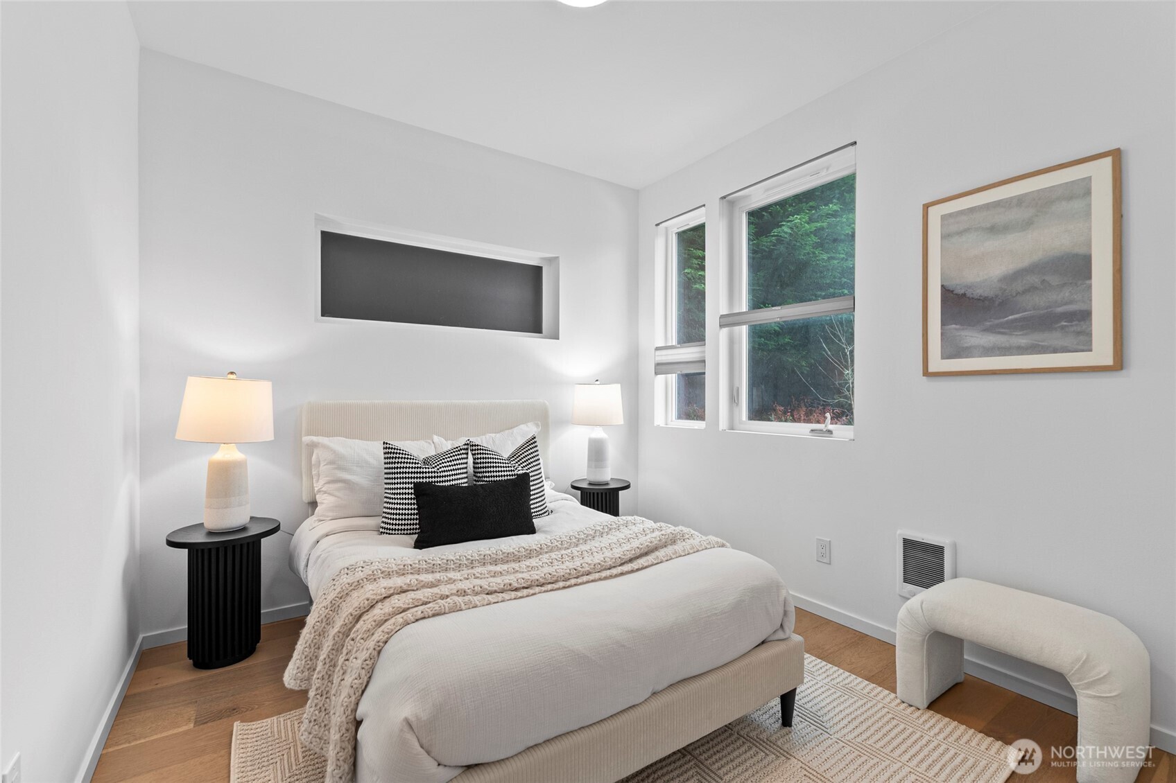 2612 E Yesler Way Property Photo 3