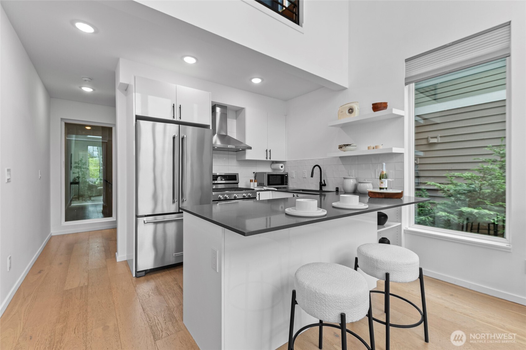 2612 E Yesler Way Property Photo 15