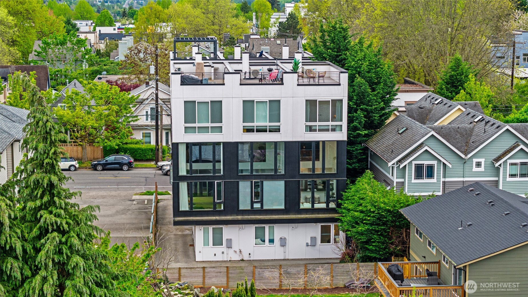 2612 E Yesler Way Property Photo 33