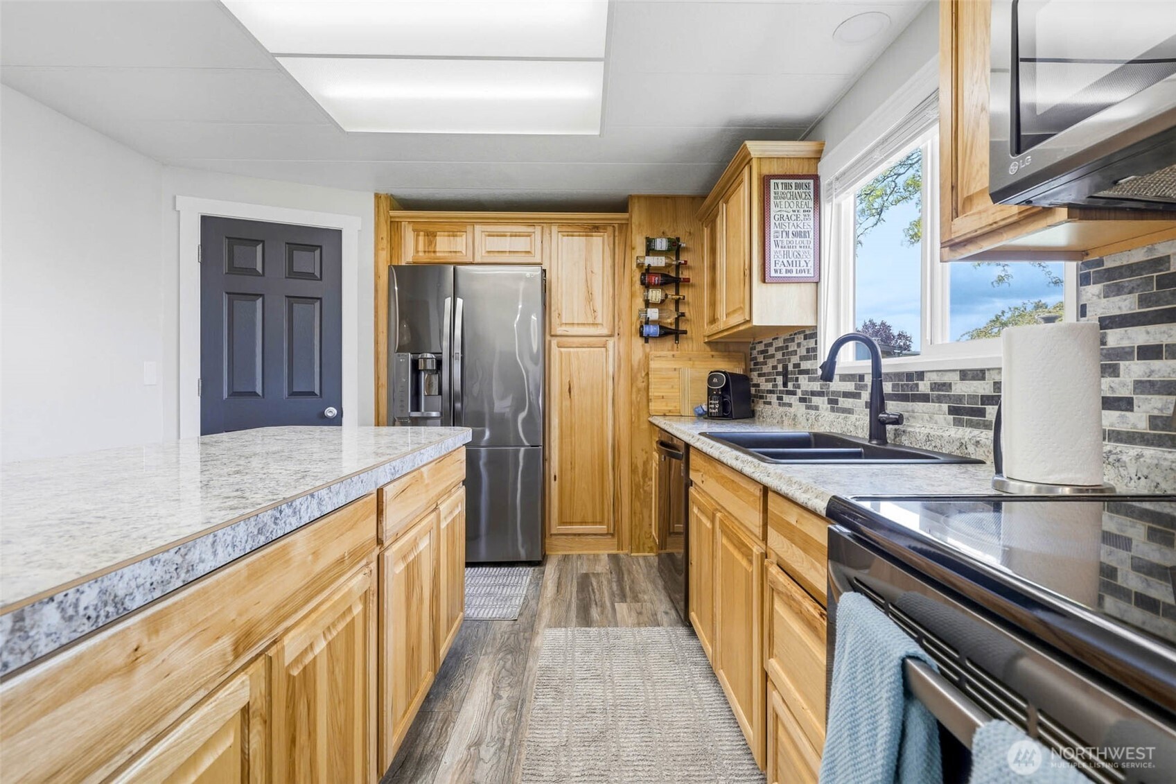 240 Skyline Drive Property Photo 6