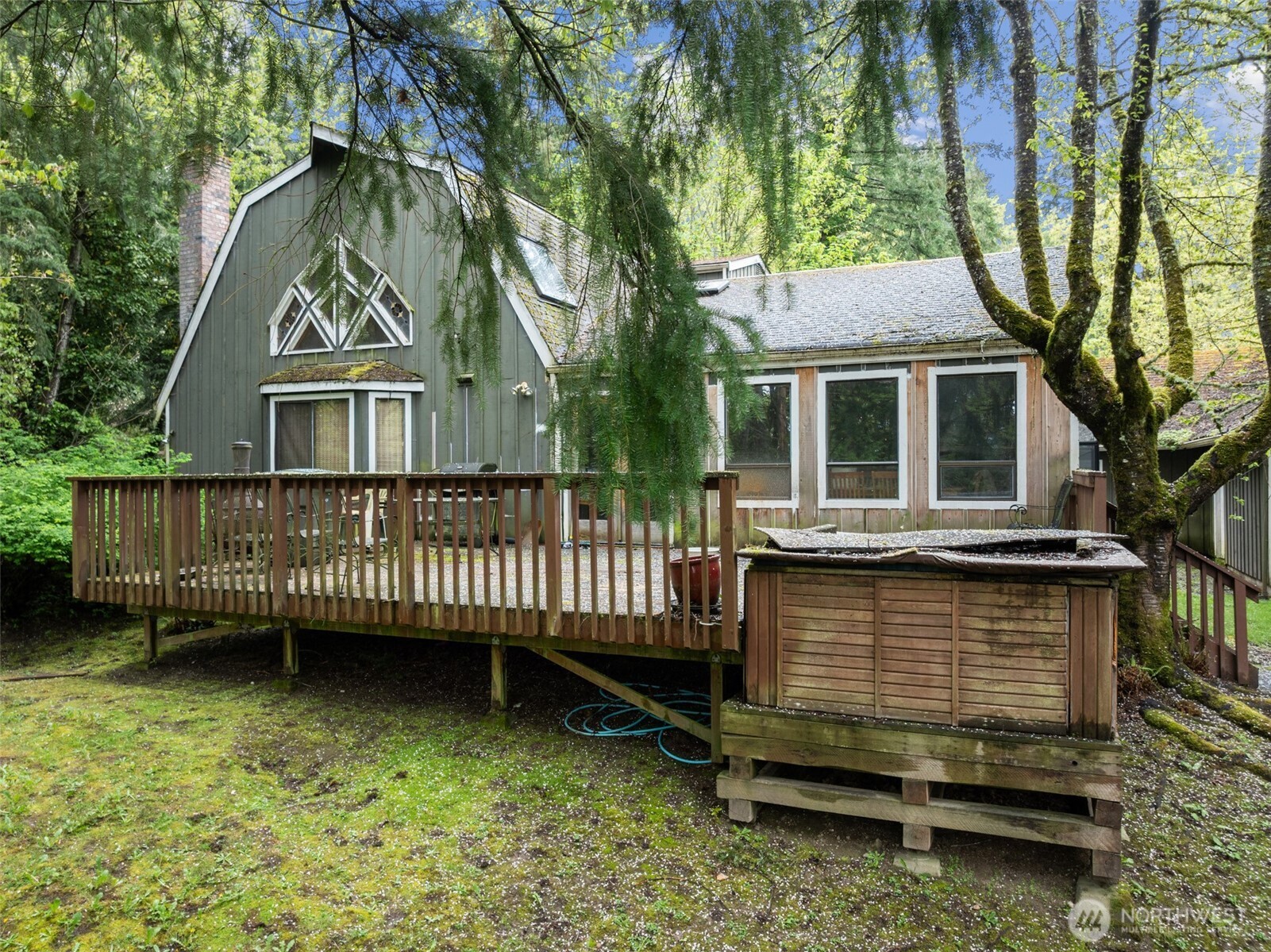 611 208th Avenue Property Photo 13