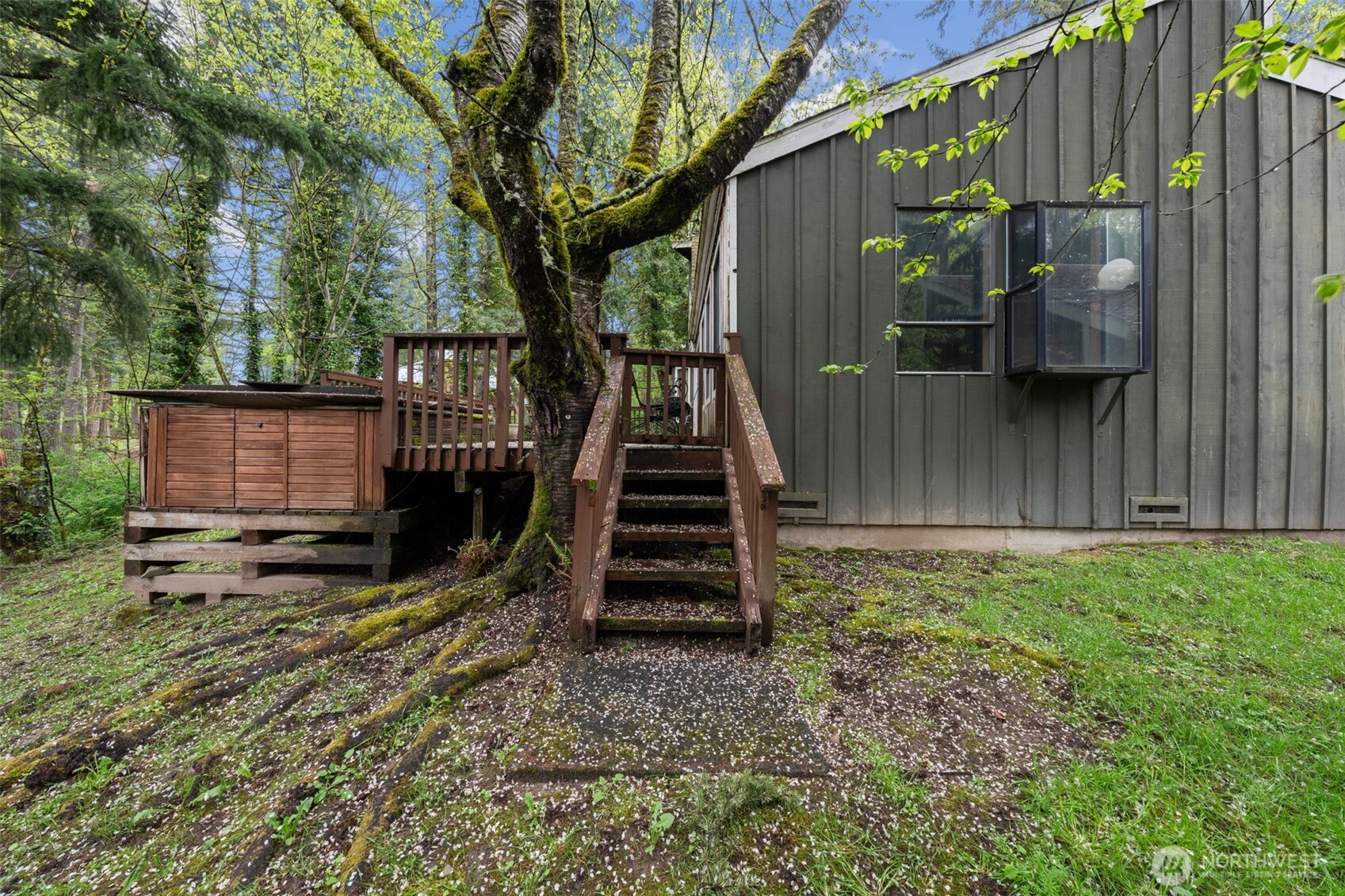 611 208th Avenue Property Photo 15