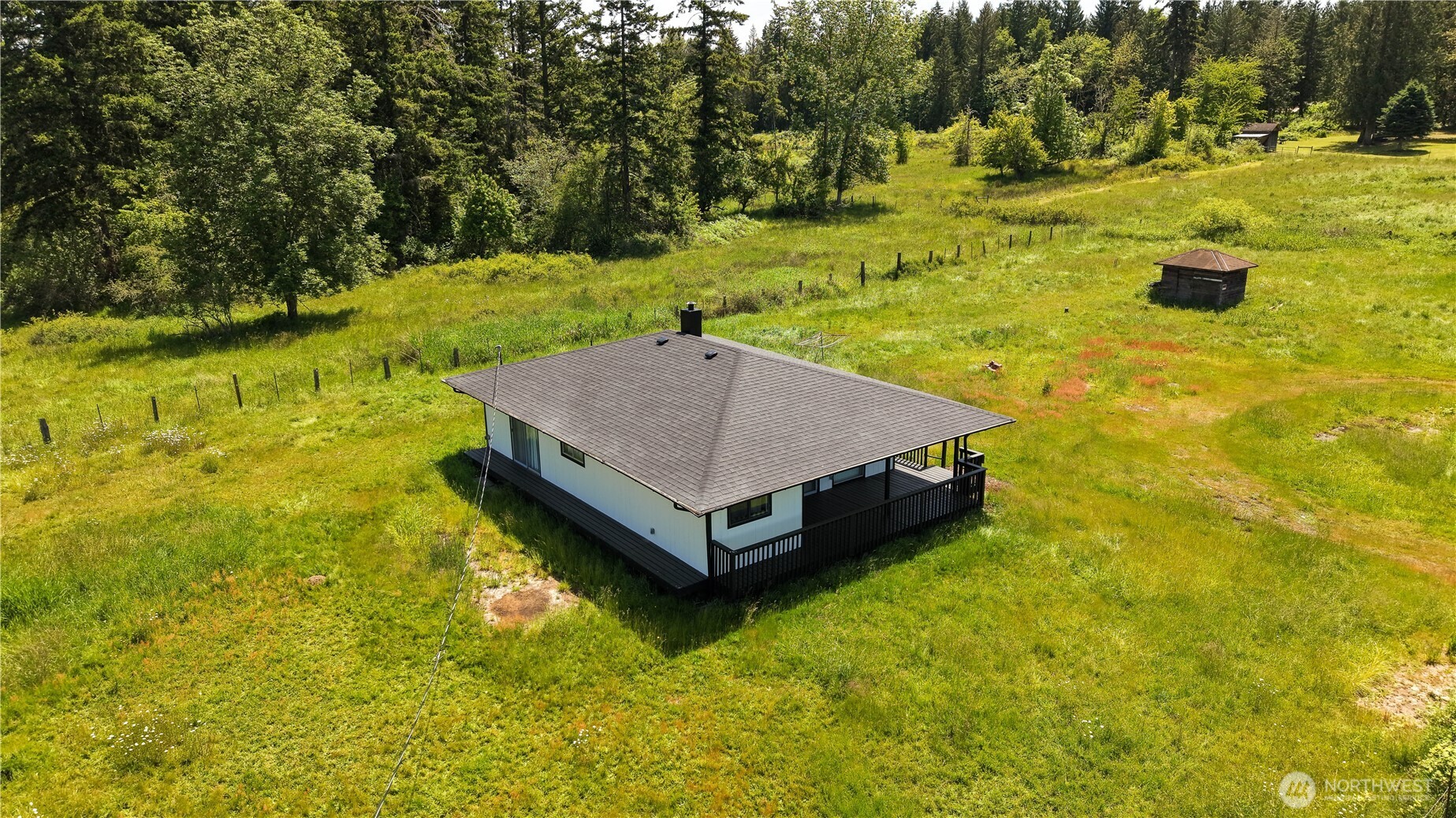 39411 Mountain Highway Property Photo 31