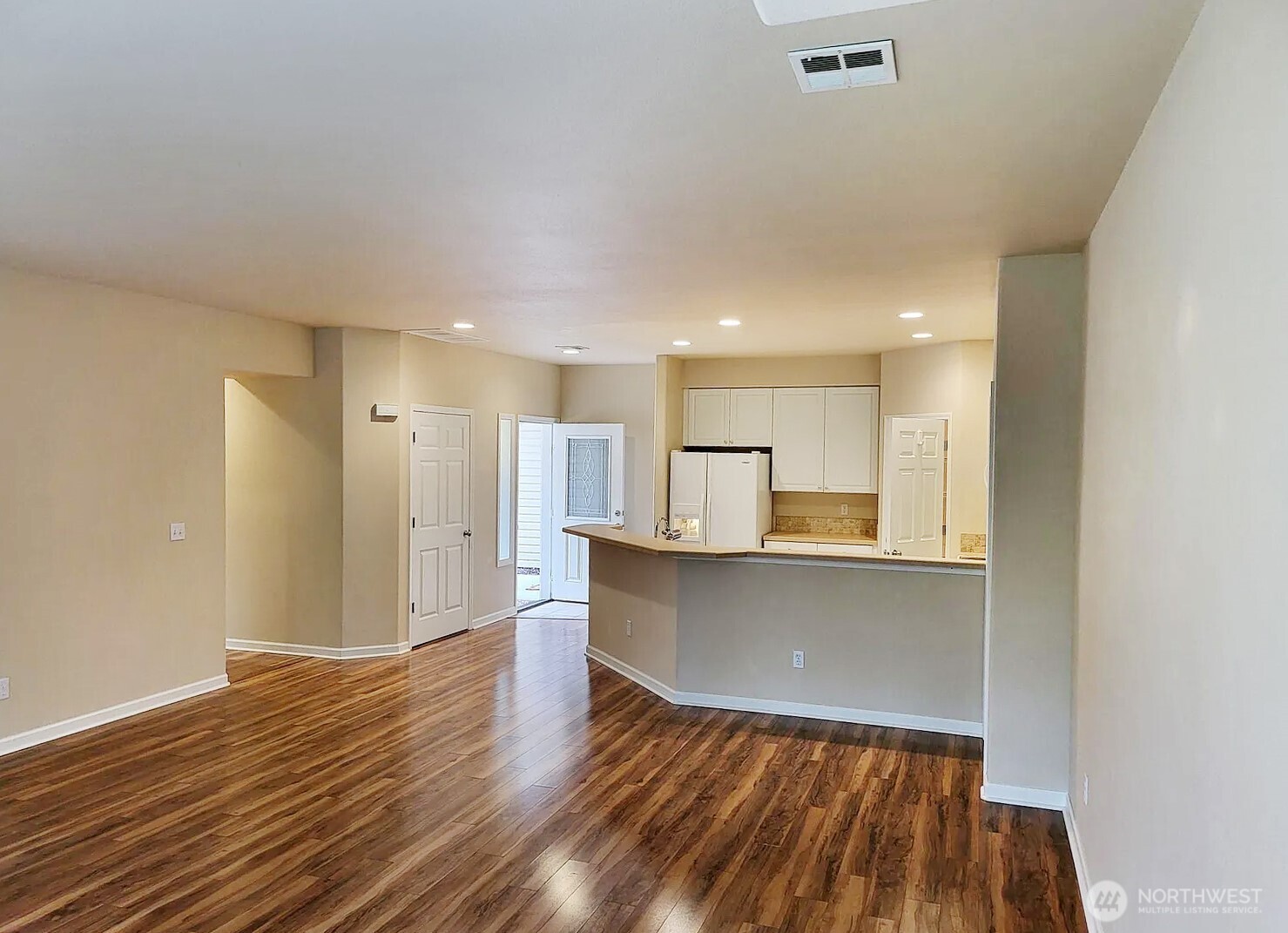 3301 Park Lane A Property Photo 4