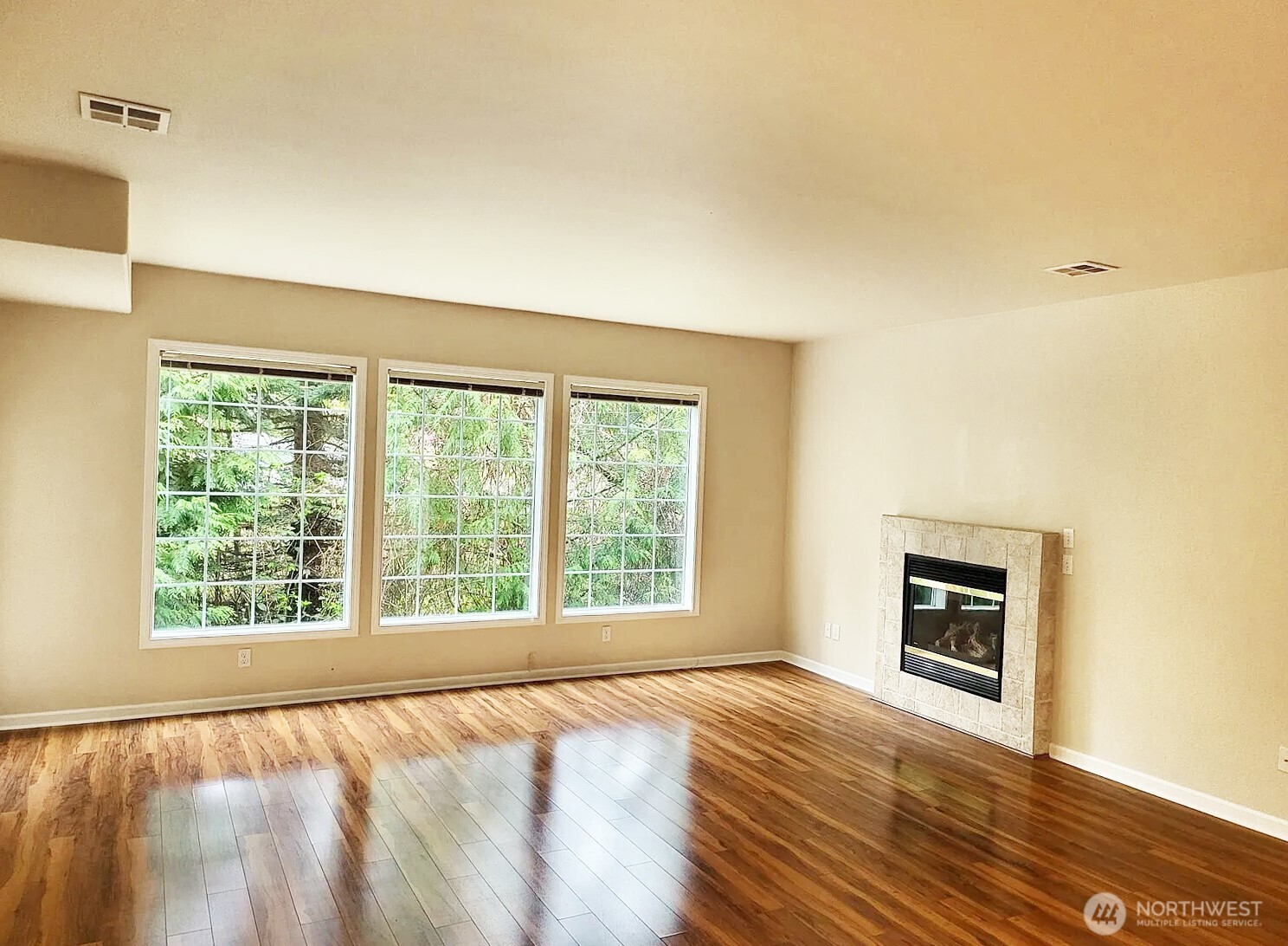 3301 Park Lane A Property Photo 5