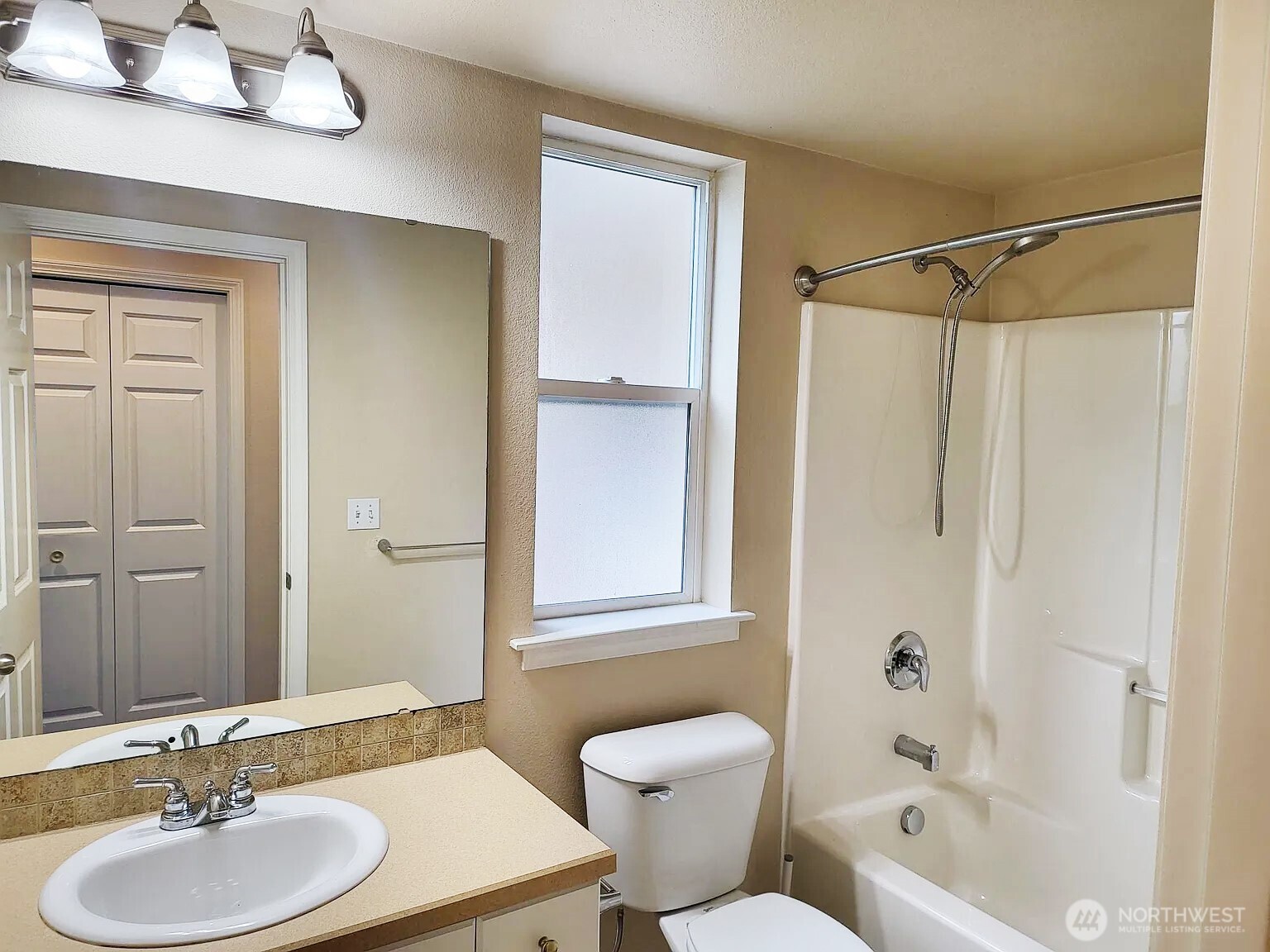 3301 Park Lane A Property Photo 8