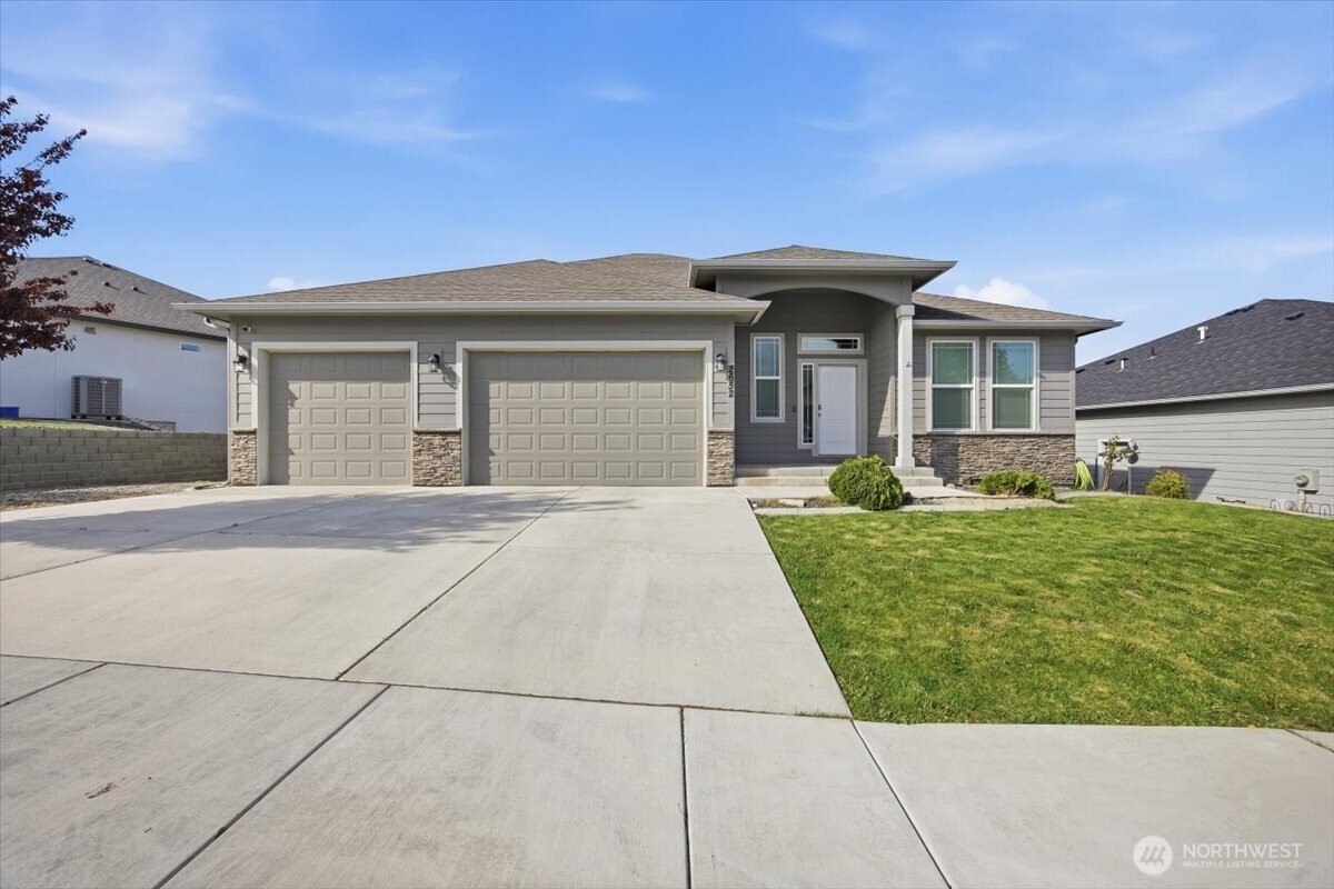 2652 W 44th Place Property Photo 1