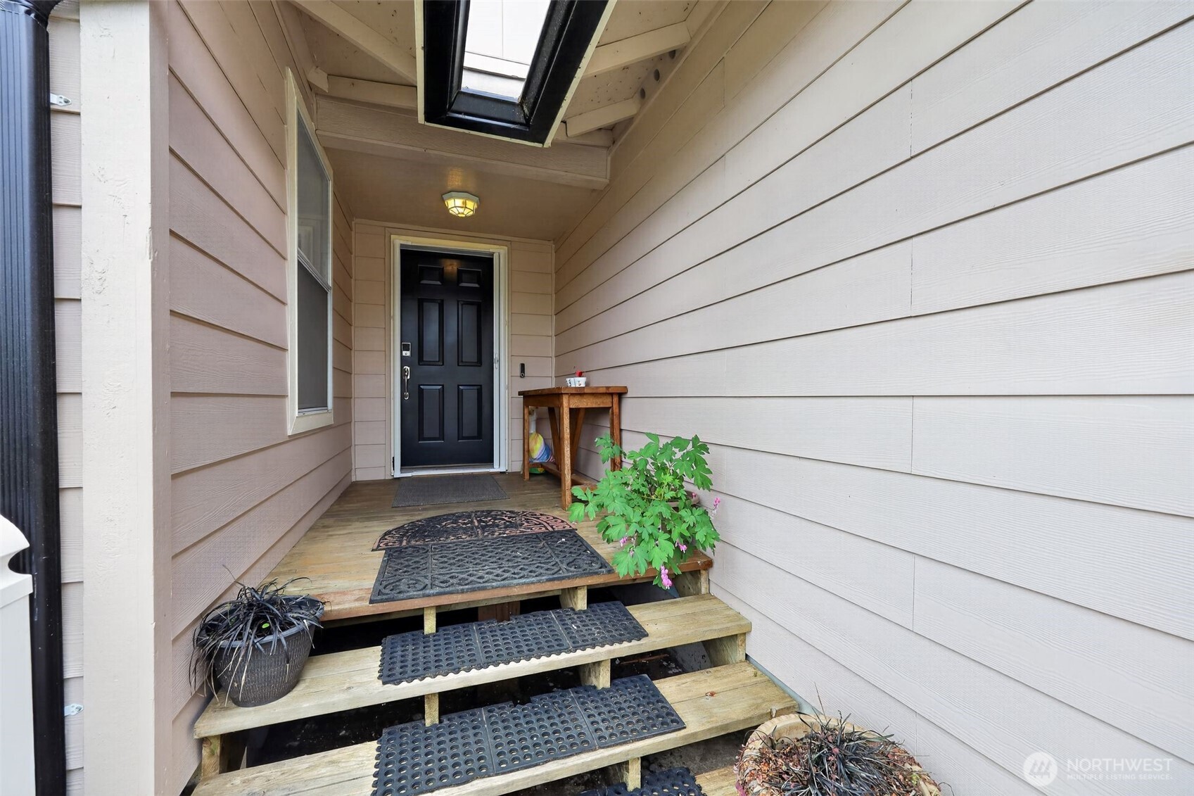 1314 Starlite Court Property Photo 3