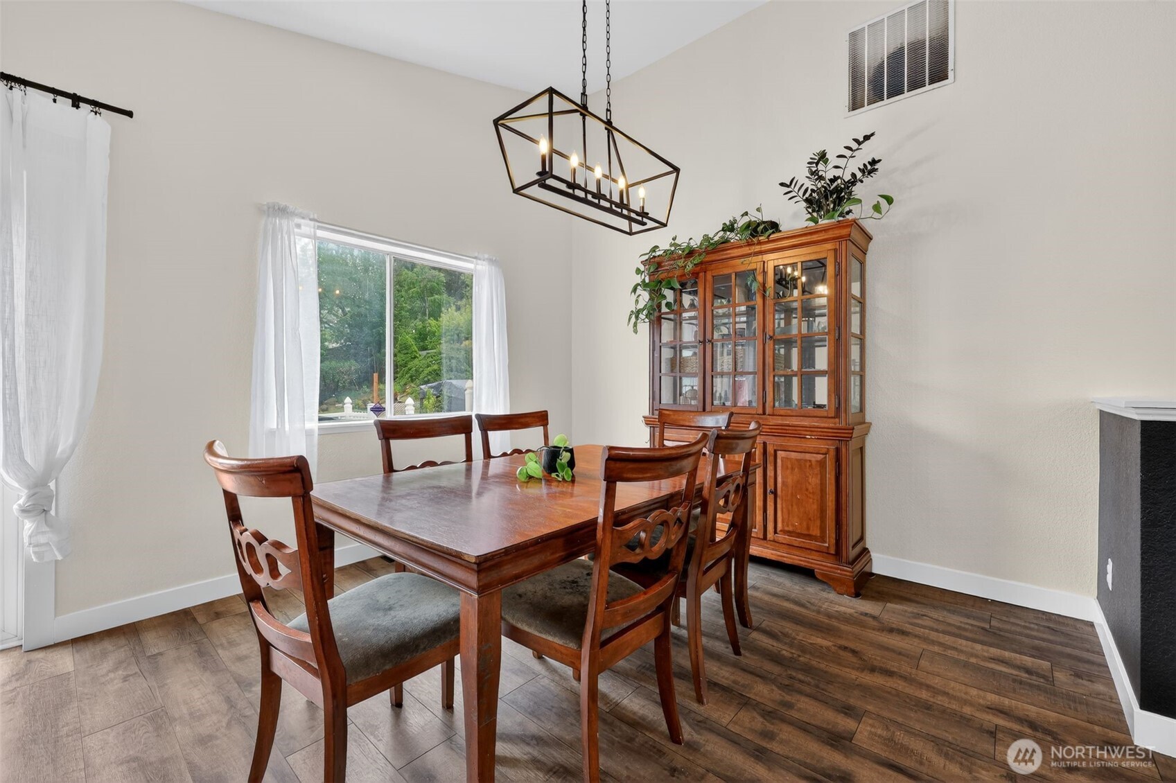 1314 Starlite Court Property Photo 14