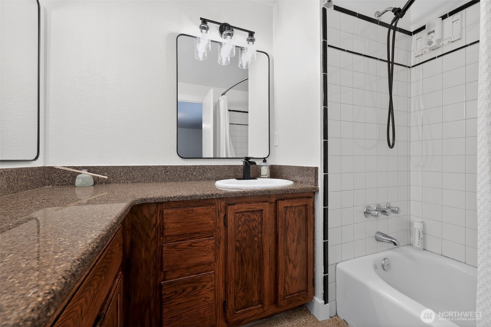 1314 Starlite Court Property Photo 25