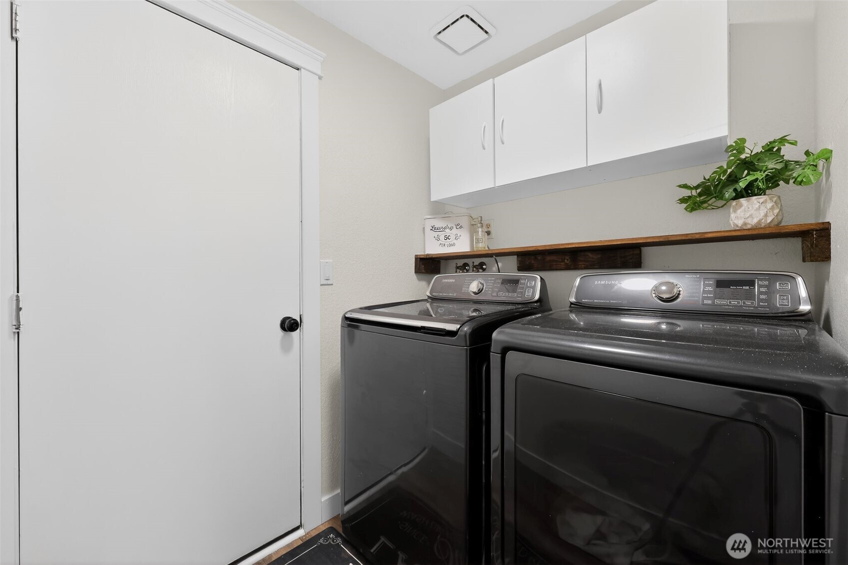 1314 Starlite Court Property Photo 26