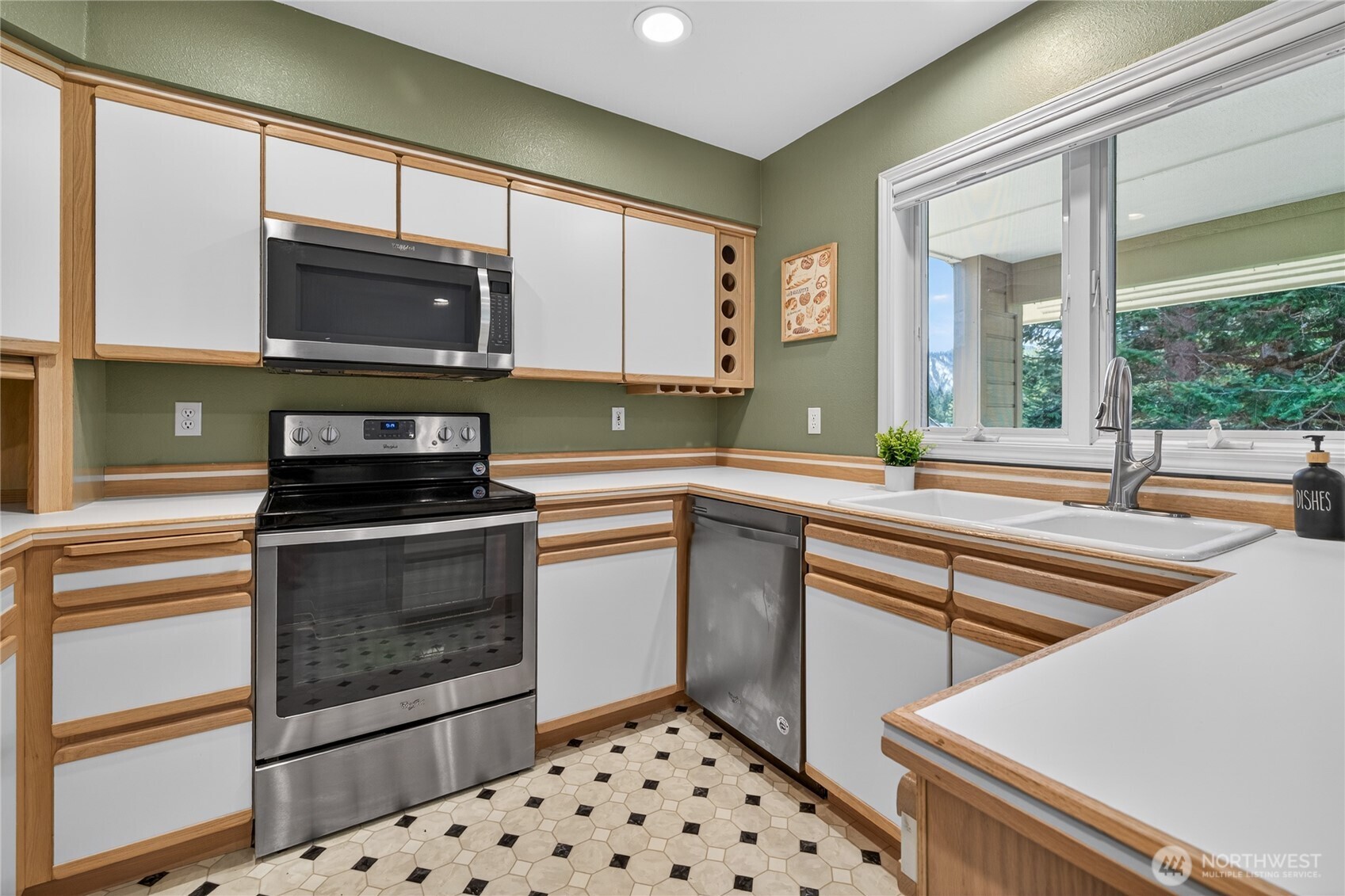20795 Kahler Drive G7 Property Photo 13