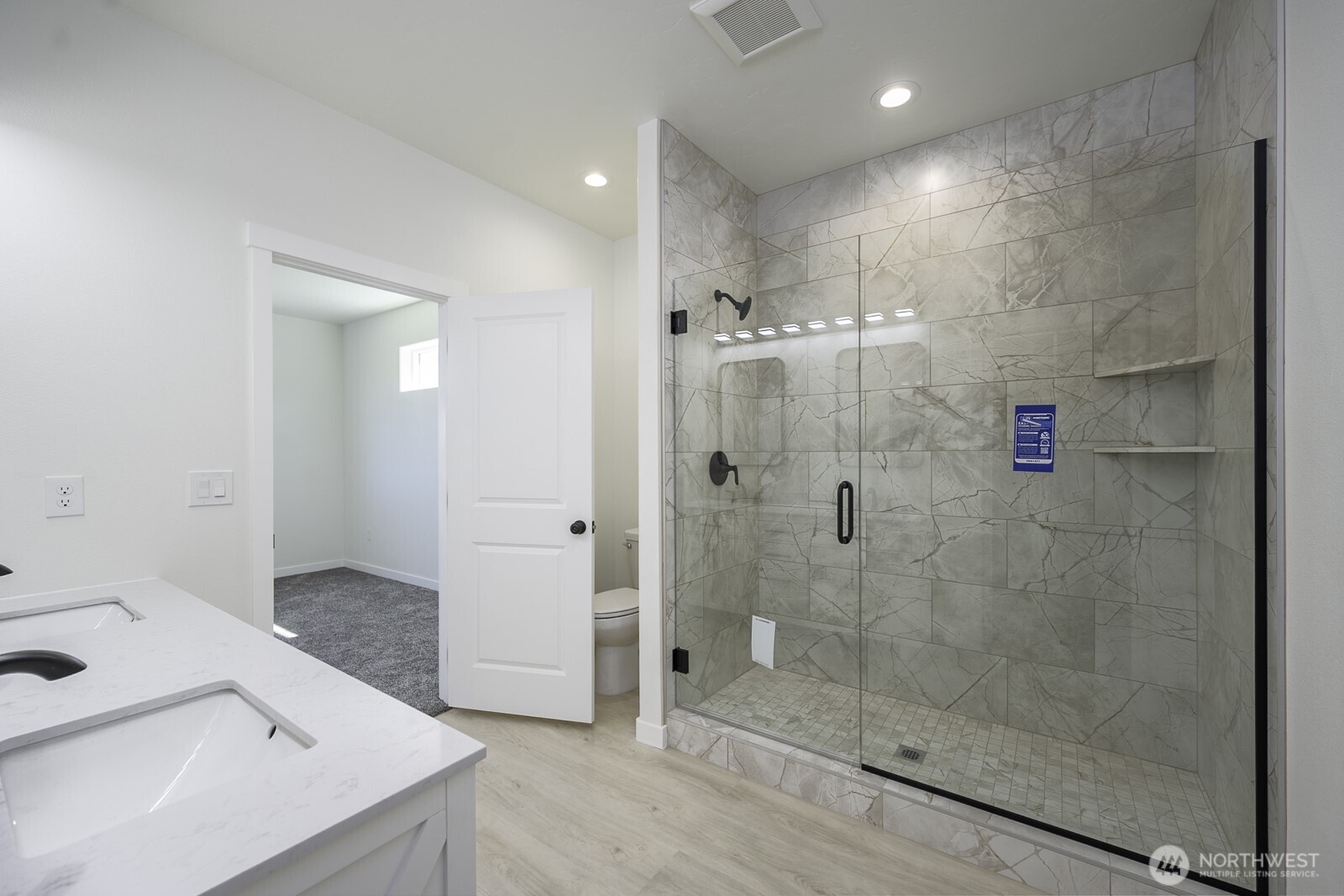 624 Aster Street Property Photo 13