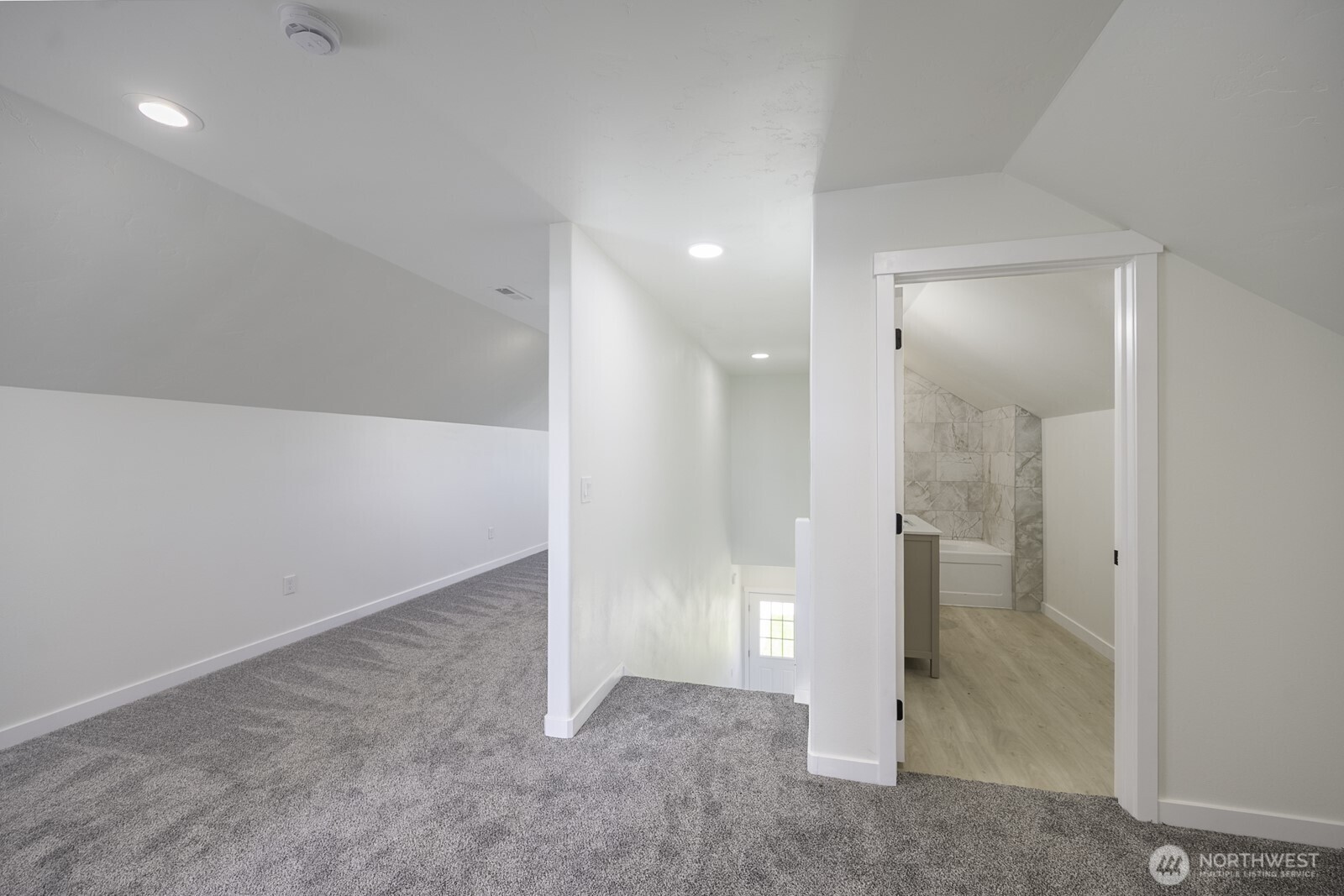 624 Aster Street Property Photo 24