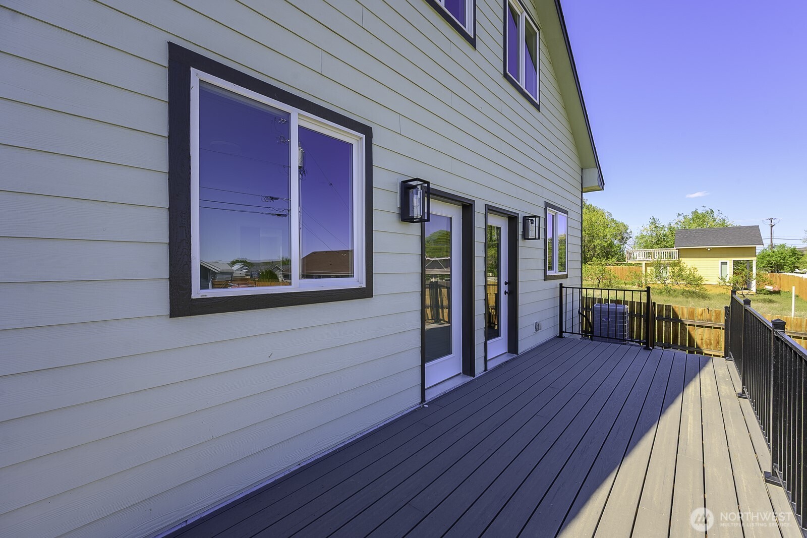 624 Aster Street Property Photo 28