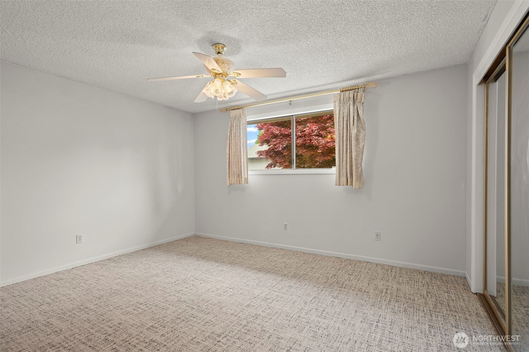 3513 Ne 45th Street A Property Photo 16