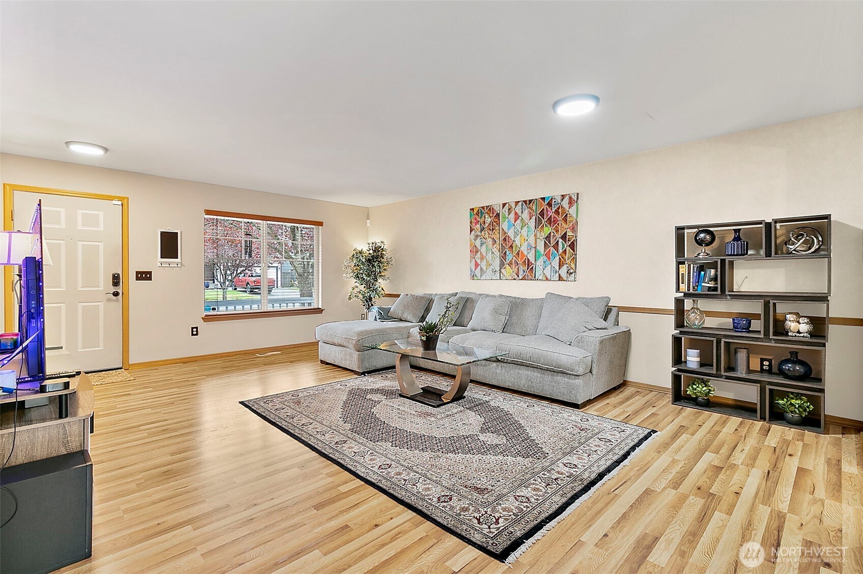 18812 93rd Avenue Property Photo 4