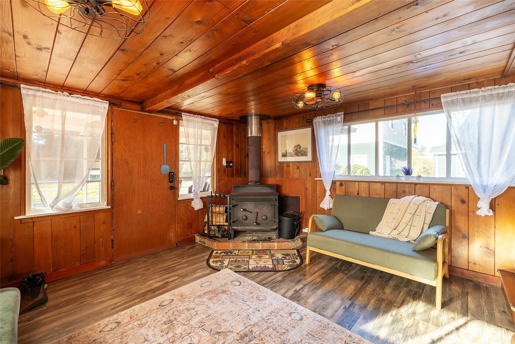 1220 S Forrest Street Property Photo 17