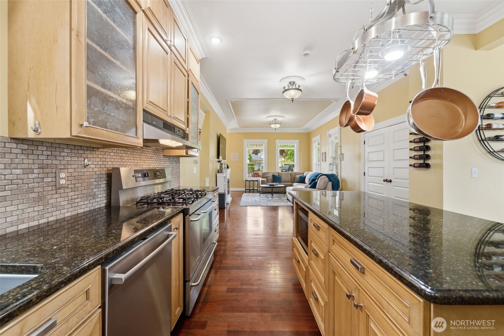 620 Howard Street Property Photo 11