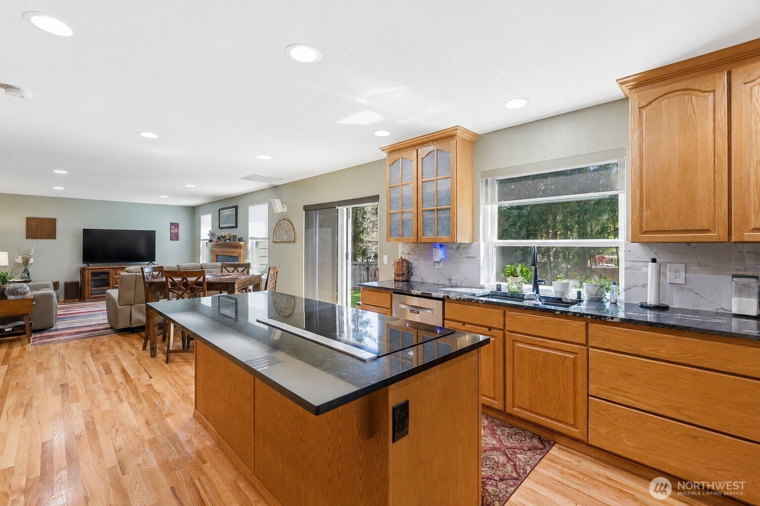 15025 27th Avenue Property Photo 7