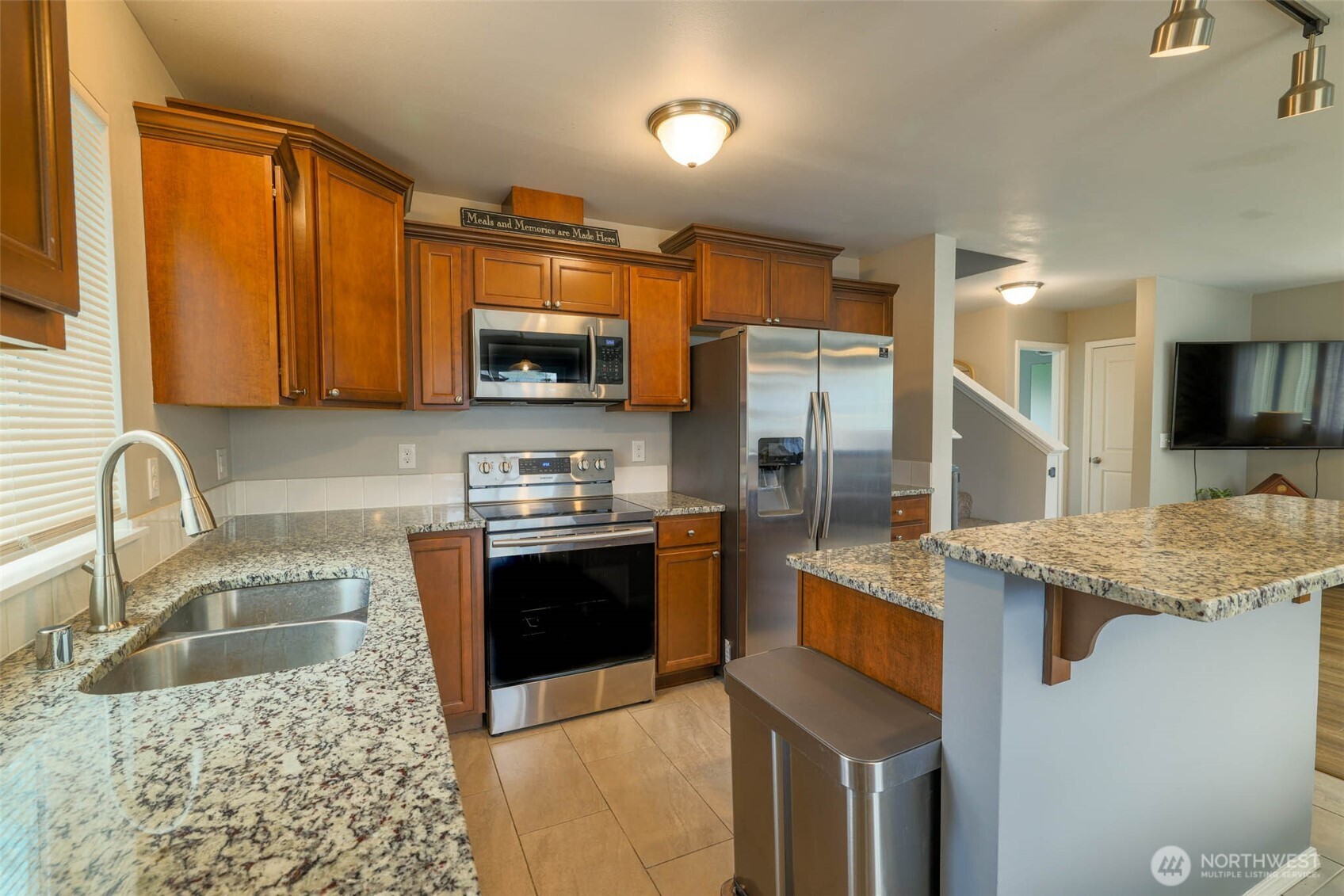 720 Satsop Street Property Photo 11