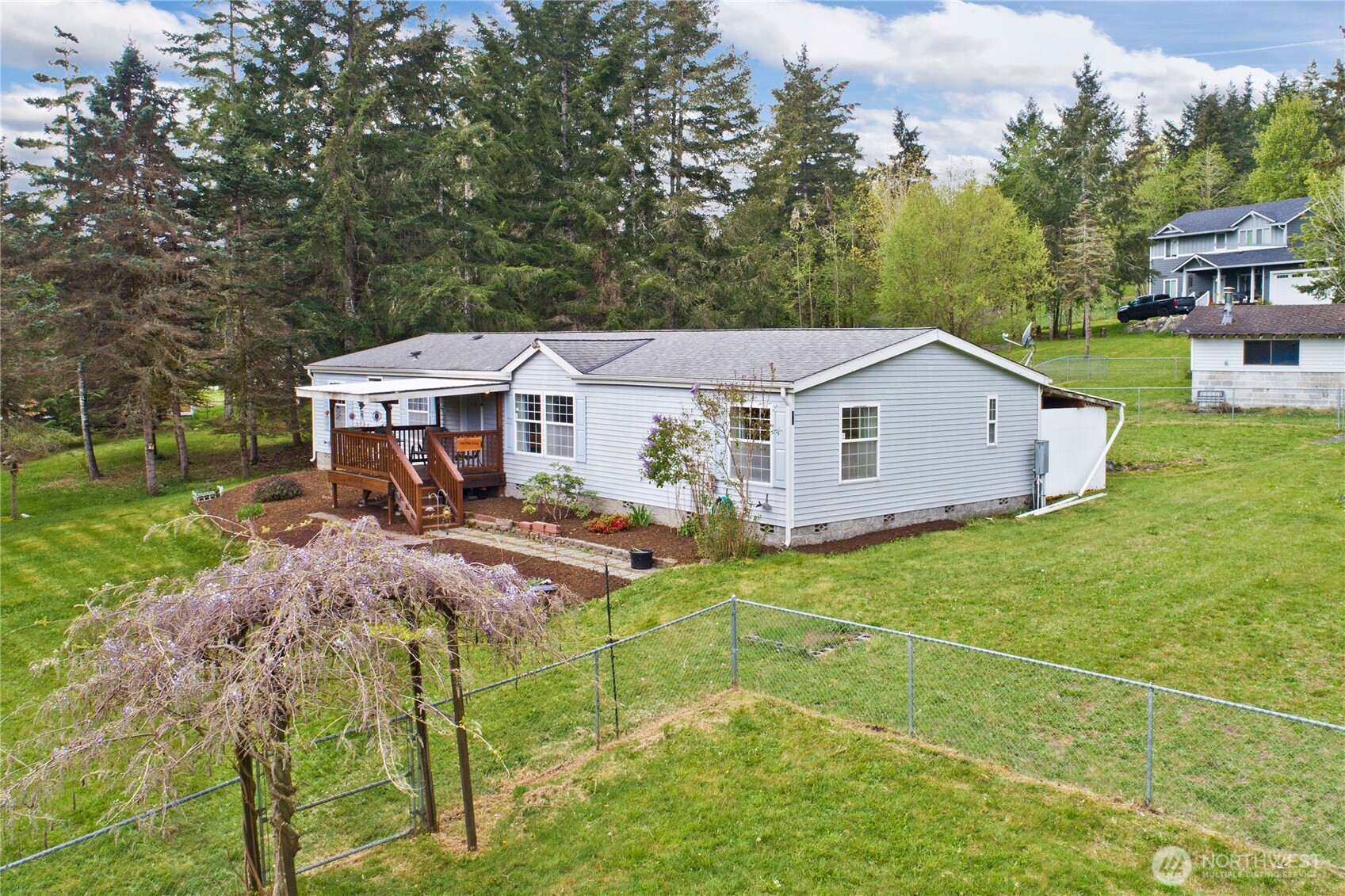41 E Bay Heights Drive Property Photo 1