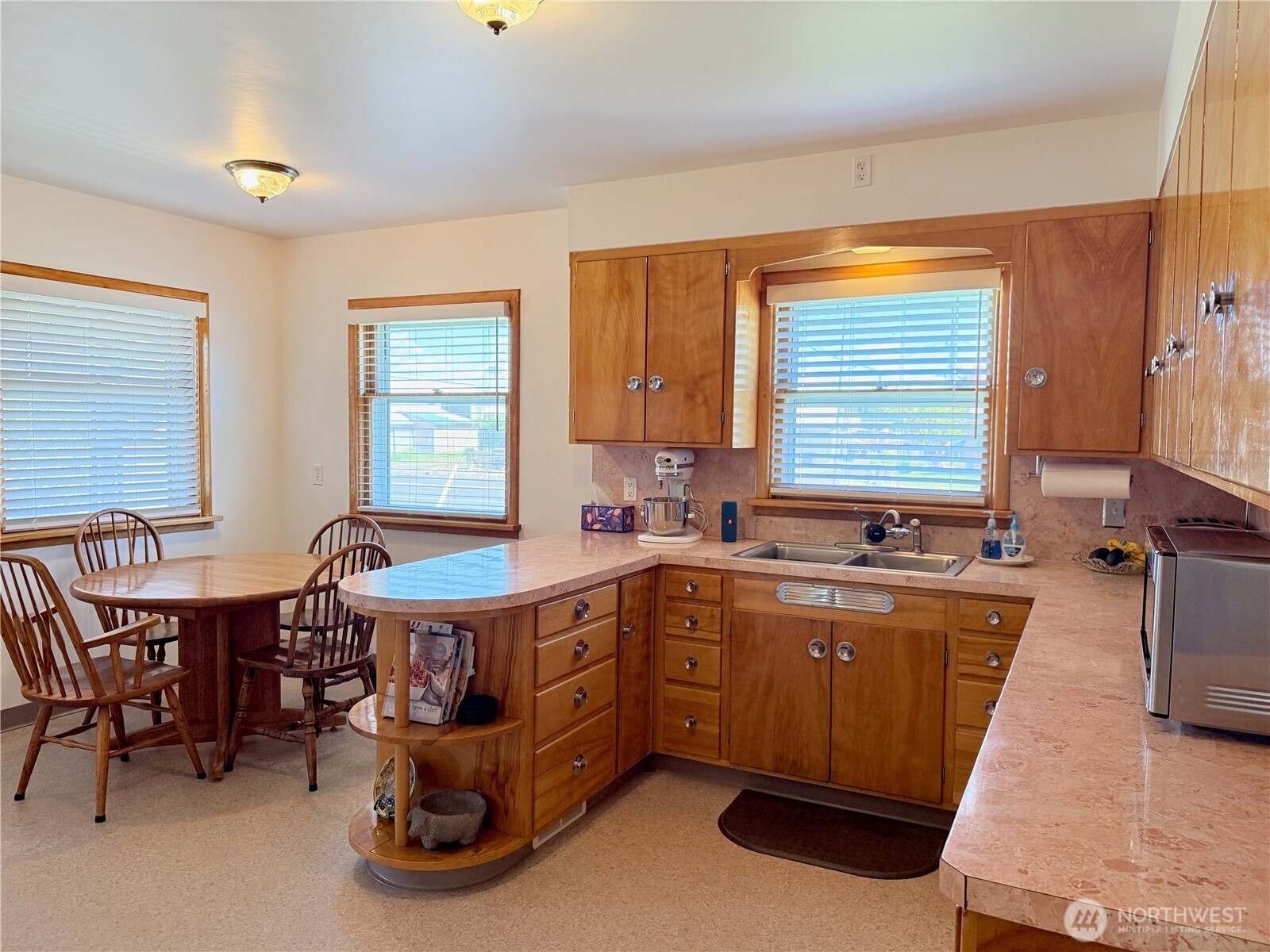 206 S Alder Street Property Photo 13