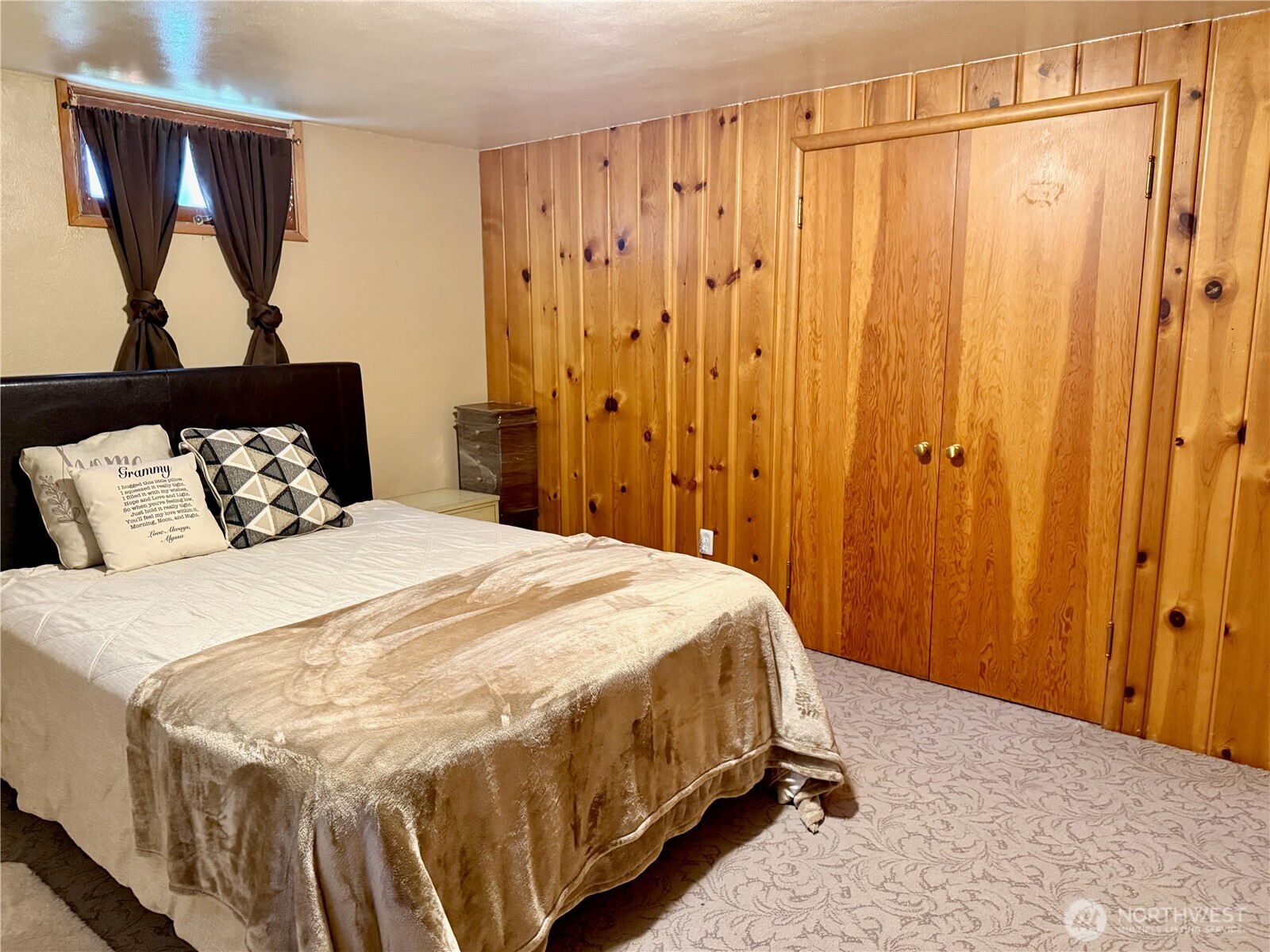 206 S Alder Street Property Photo 22