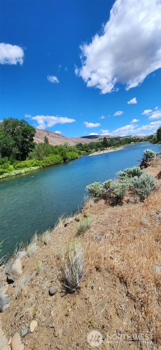 0 Xxx Lake Naches Dr Property Photo 15