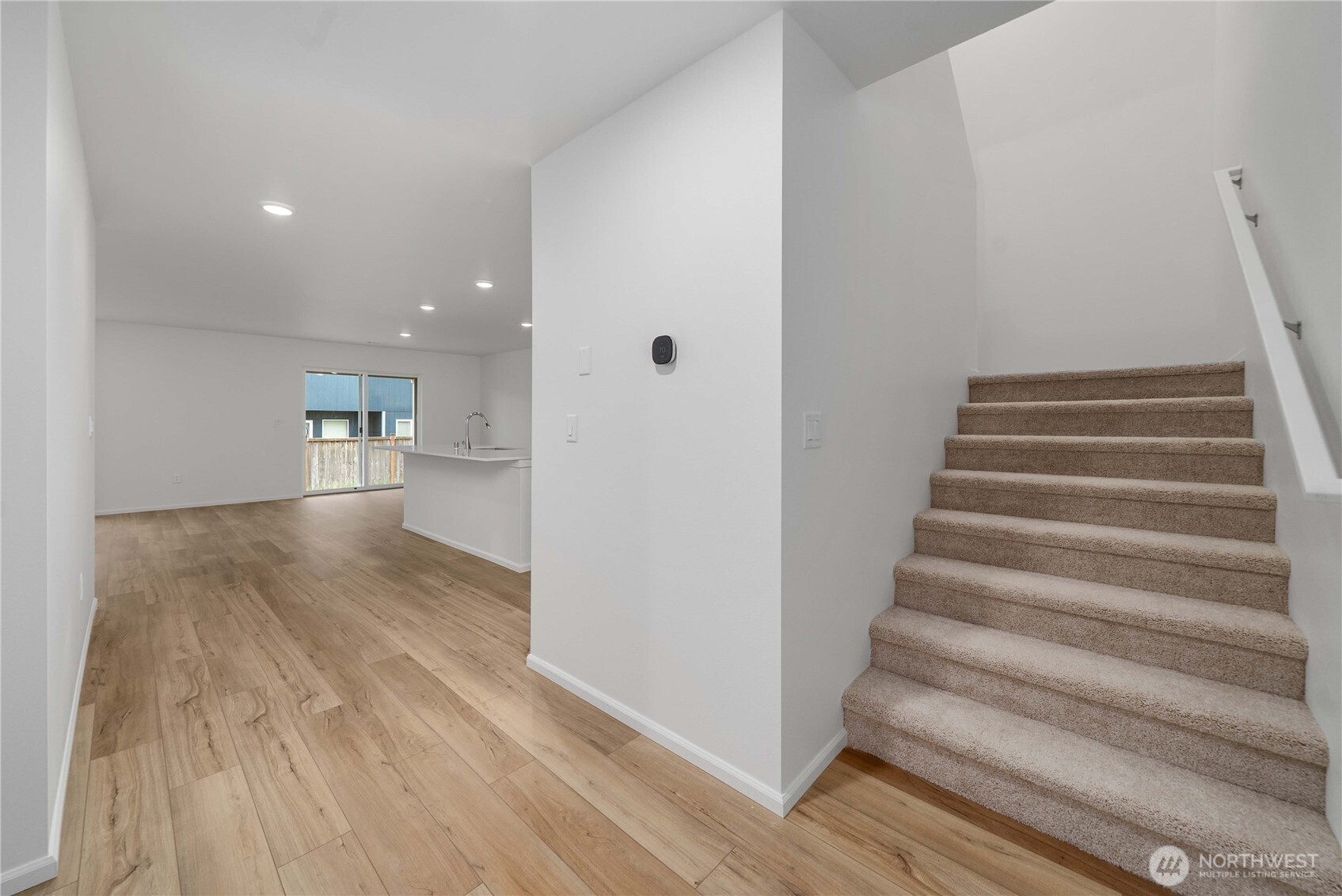 124 Pine Hollow Drive Property Photo 8