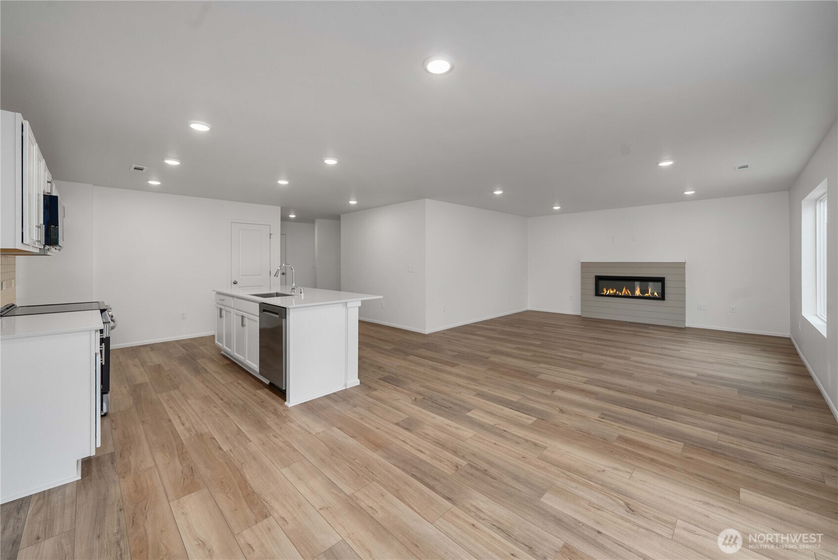 124 Pine Hollow Drive Property Photo 15