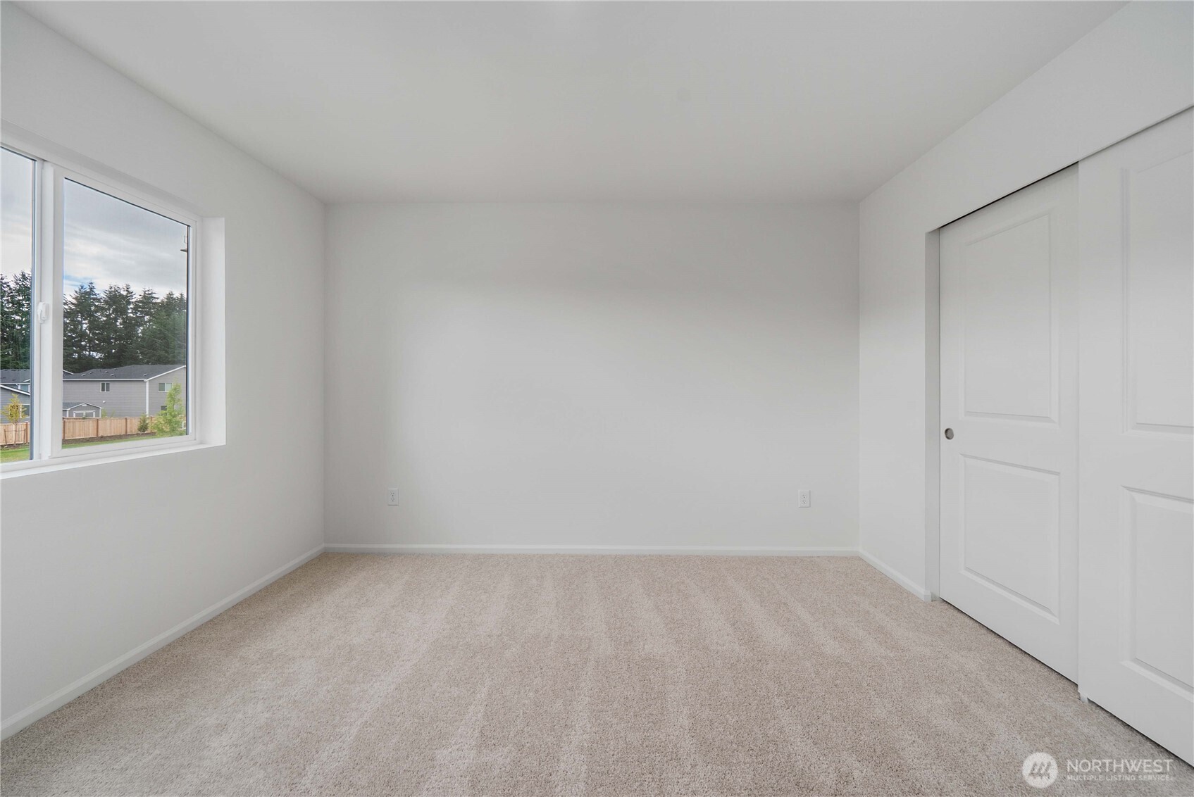124 Pine Hollow Drive Property Photo 26