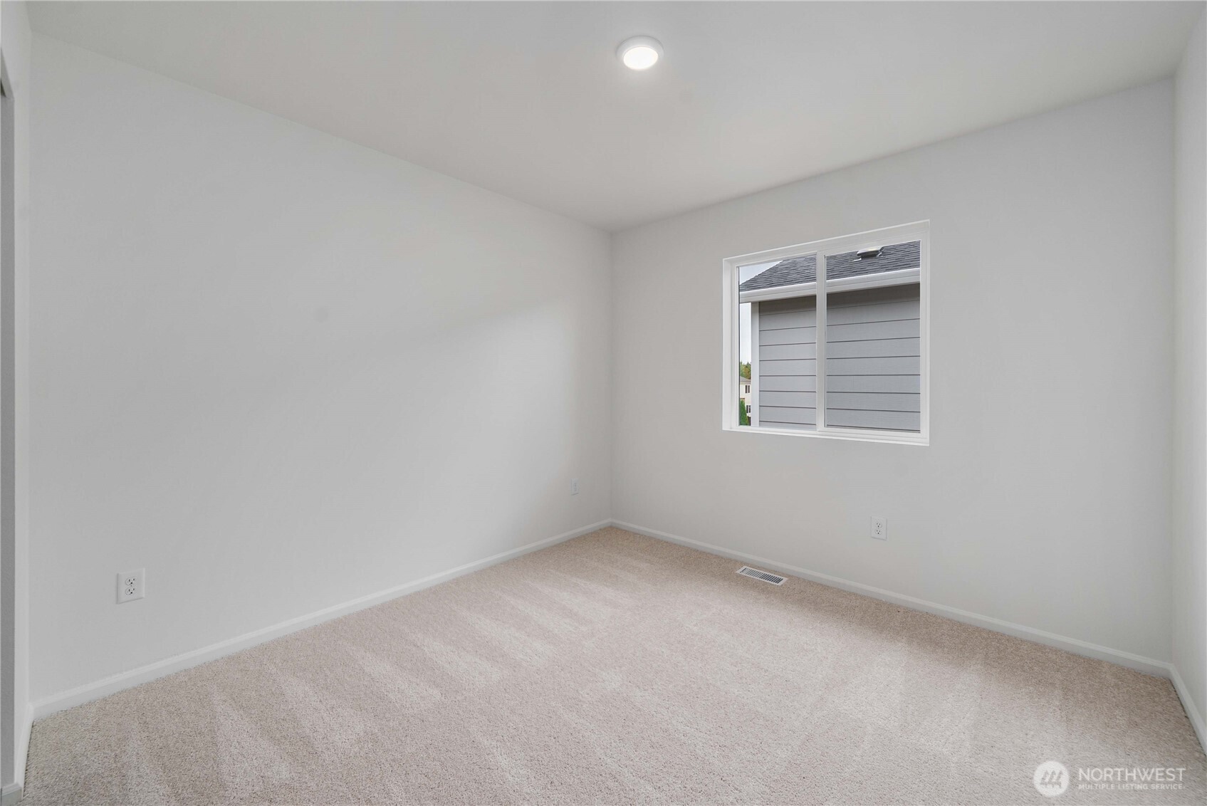124 Pine Hollow Drive Property Photo 31