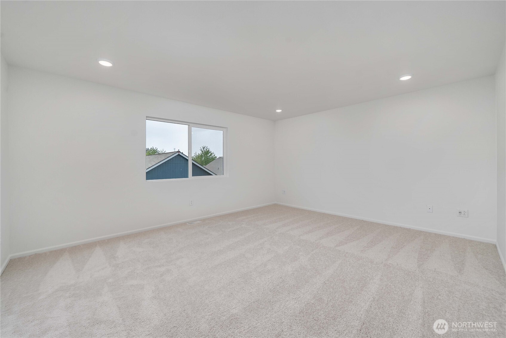 124 Pine Hollow Drive Property Photo 33