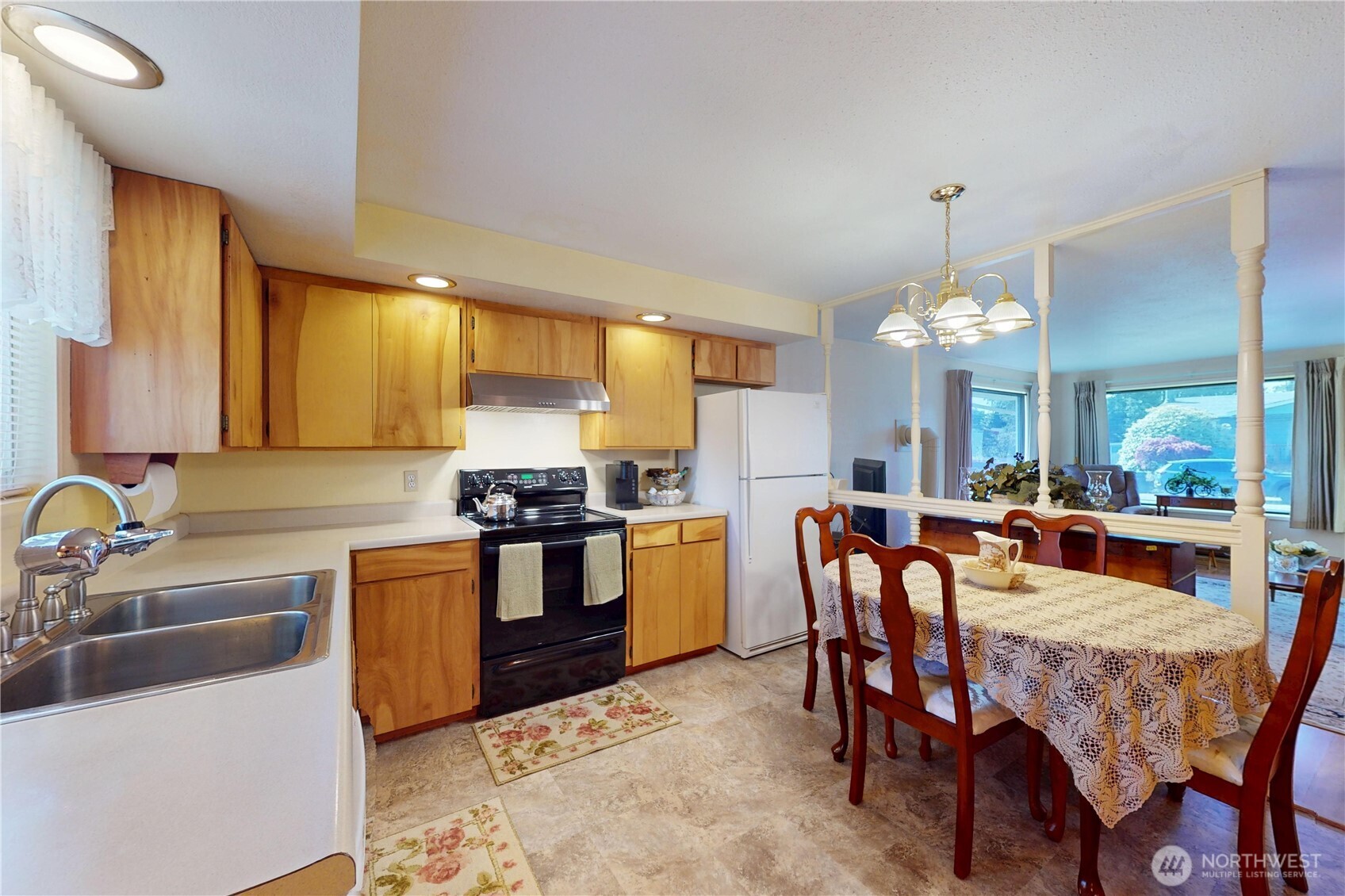 190 W Veterans Avenue Property Photo 6