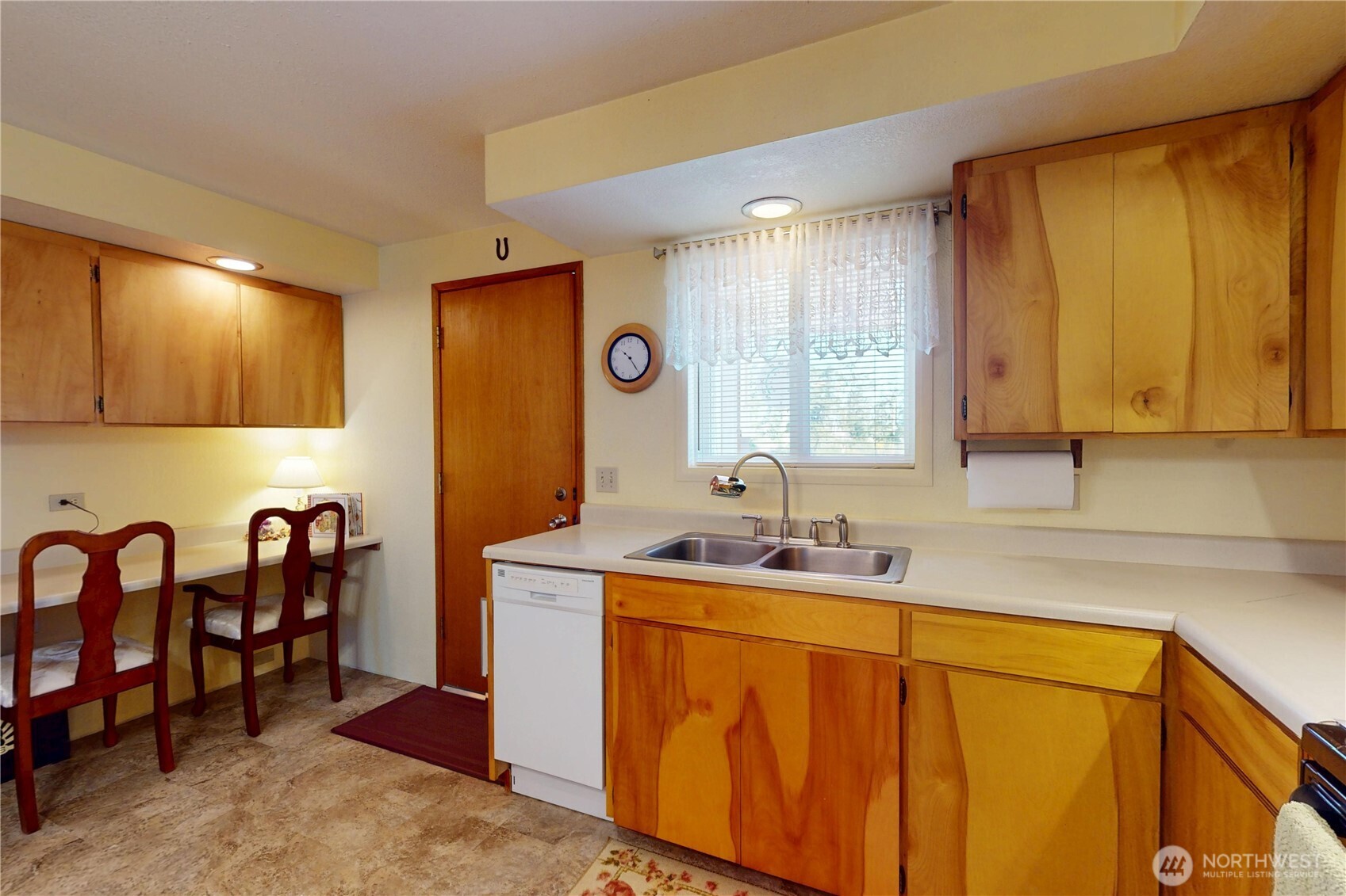 190 W Veterans Avenue Property Photo 7