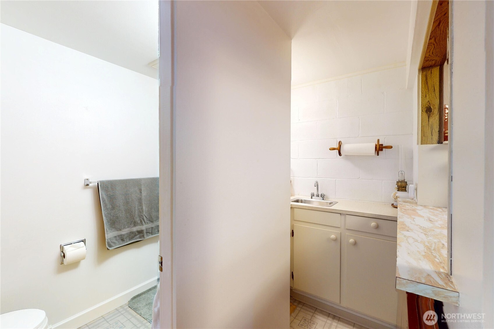 190 W Veterans Avenue Property Photo 15